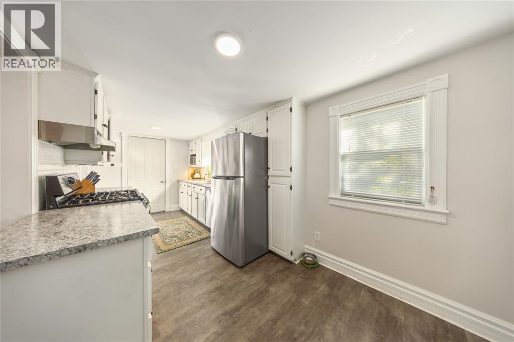 374 Kerby Street, Petrolia, Ontario  N0N 1R0 - Photo 15 - 25026689