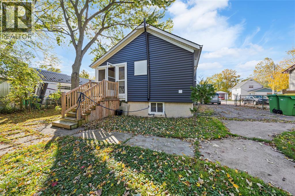 374 Kerby Street, Petrolia, Ontario  N0N 1R0 - Photo 6 - 25026689