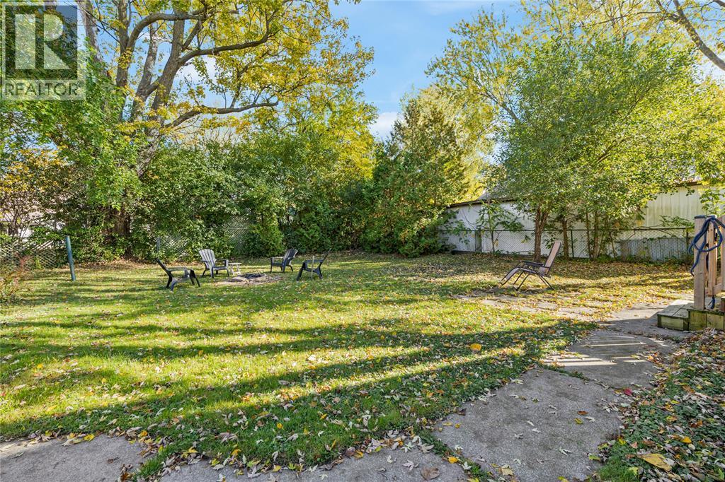 374 Kerby Street, Petrolia, Ontario  N0N 1R0 - Photo 8 - 25026689