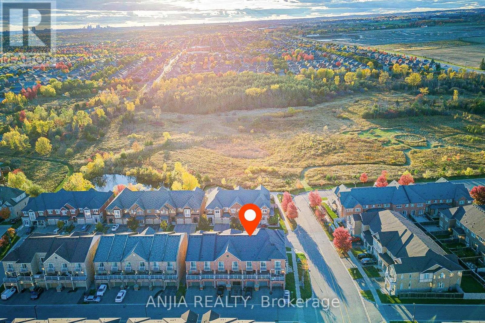 5 Valliere Drive, Markham, Ontario  L6C 0M7 - Photo 5 - N12473626