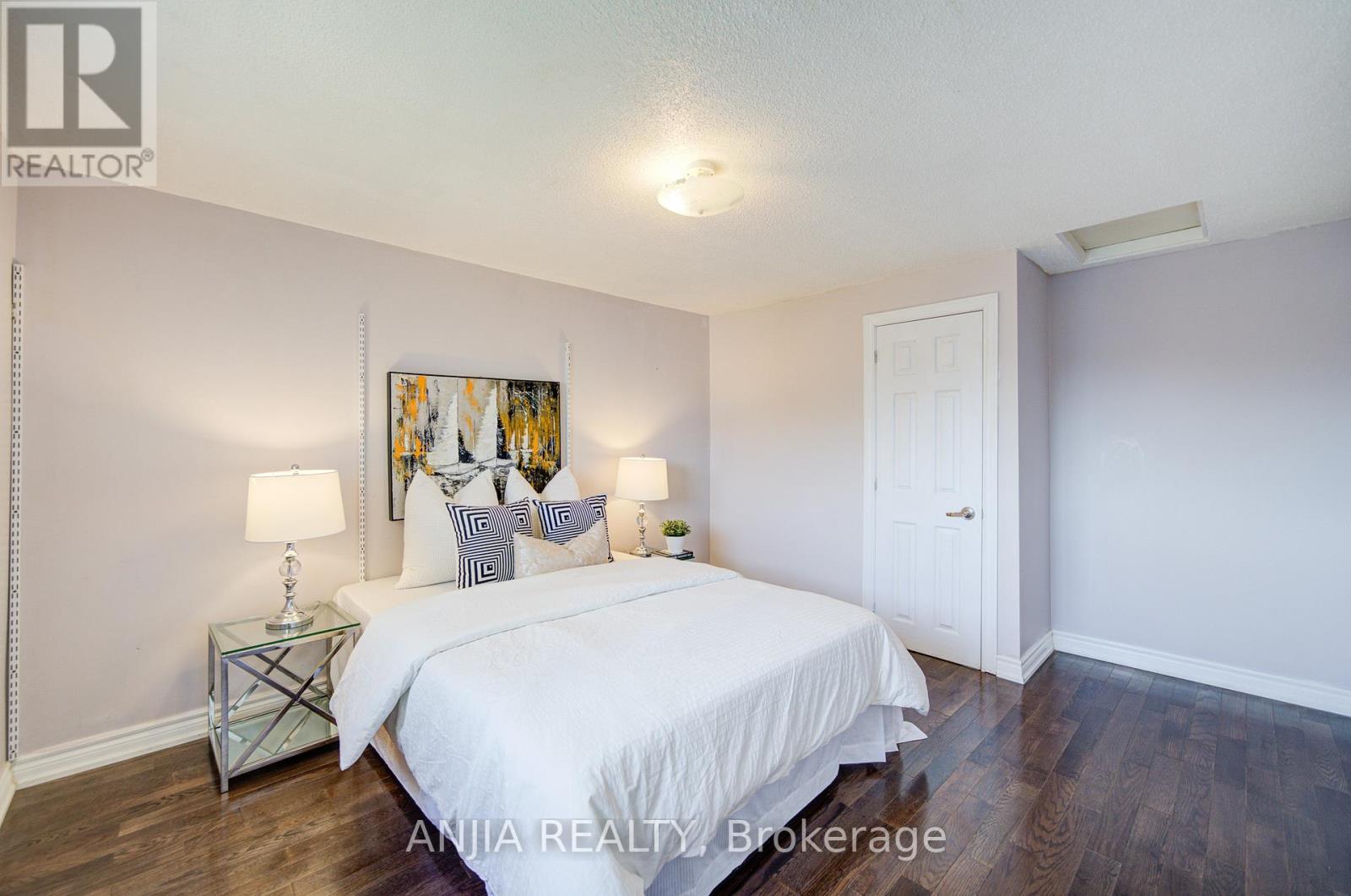 19 Dunbar Crescent, Markham, Ontario  L3R 6W9 - Photo 33 - N12473658