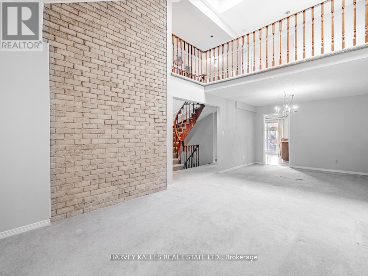 18 Finlayson Court W, Vaughan, Ontario  L4J 3B8 - Photo 8 - N12473664