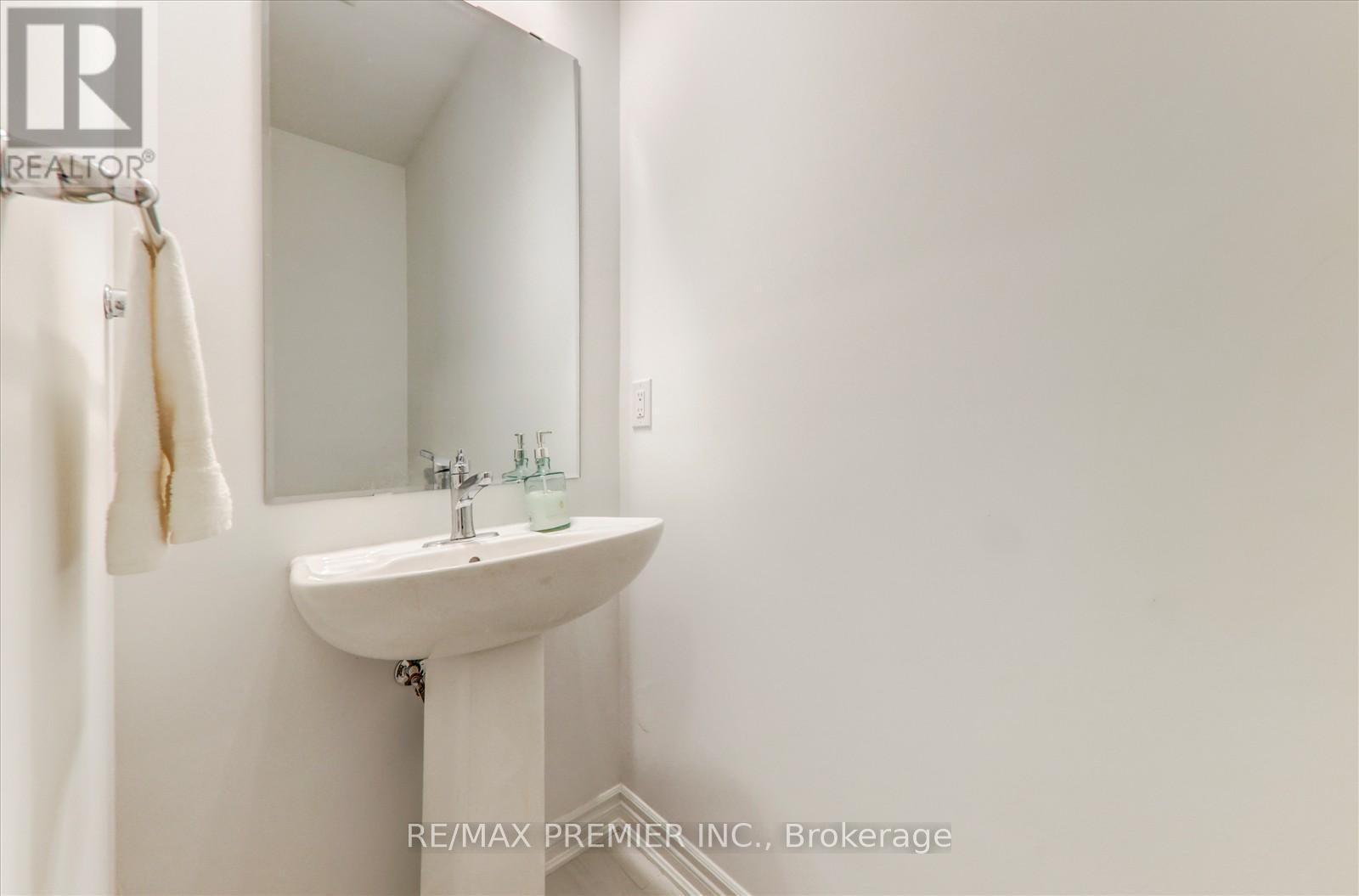 609 Mika Street, Innisfil, Ontario  L9S 0S2 - Photo 15 - N12473672