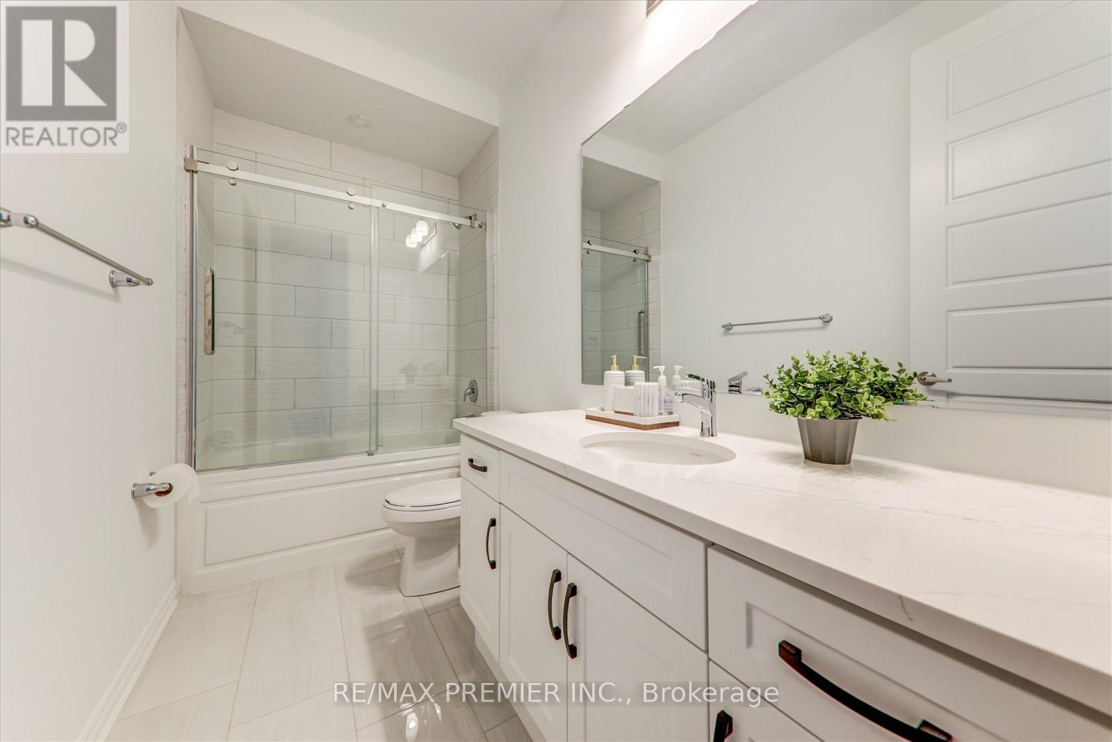 609 Mika Street, Innisfil, Ontario  L9S 0S2 - Photo 25 - N12473672
