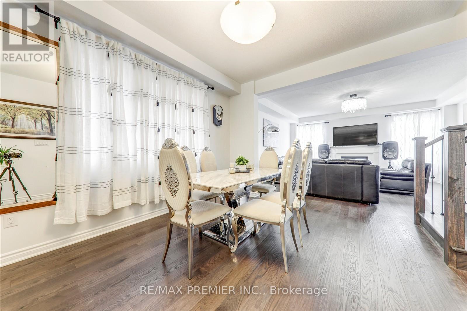 609 Mika Street, Innisfil, Ontario  L9S 0S2 - Photo 4 - N12473672