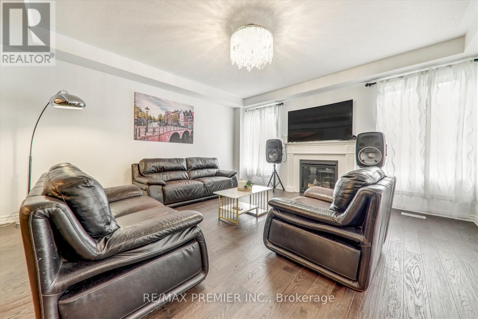 609 Mika Street, Innisfil, Ontario  L9S 0S2 - Photo 6 - N12473672