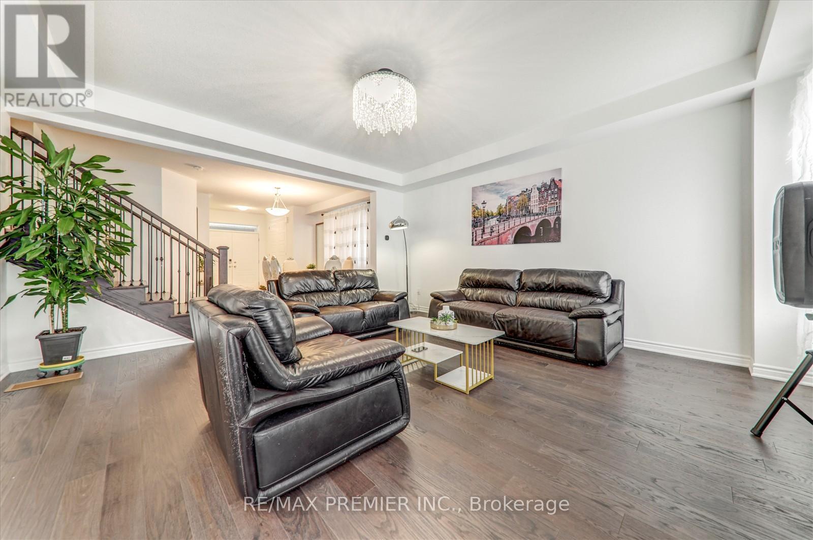 609 Mika Street, Innisfil, Ontario  L9S 0S2 - Photo 7 - N12473672