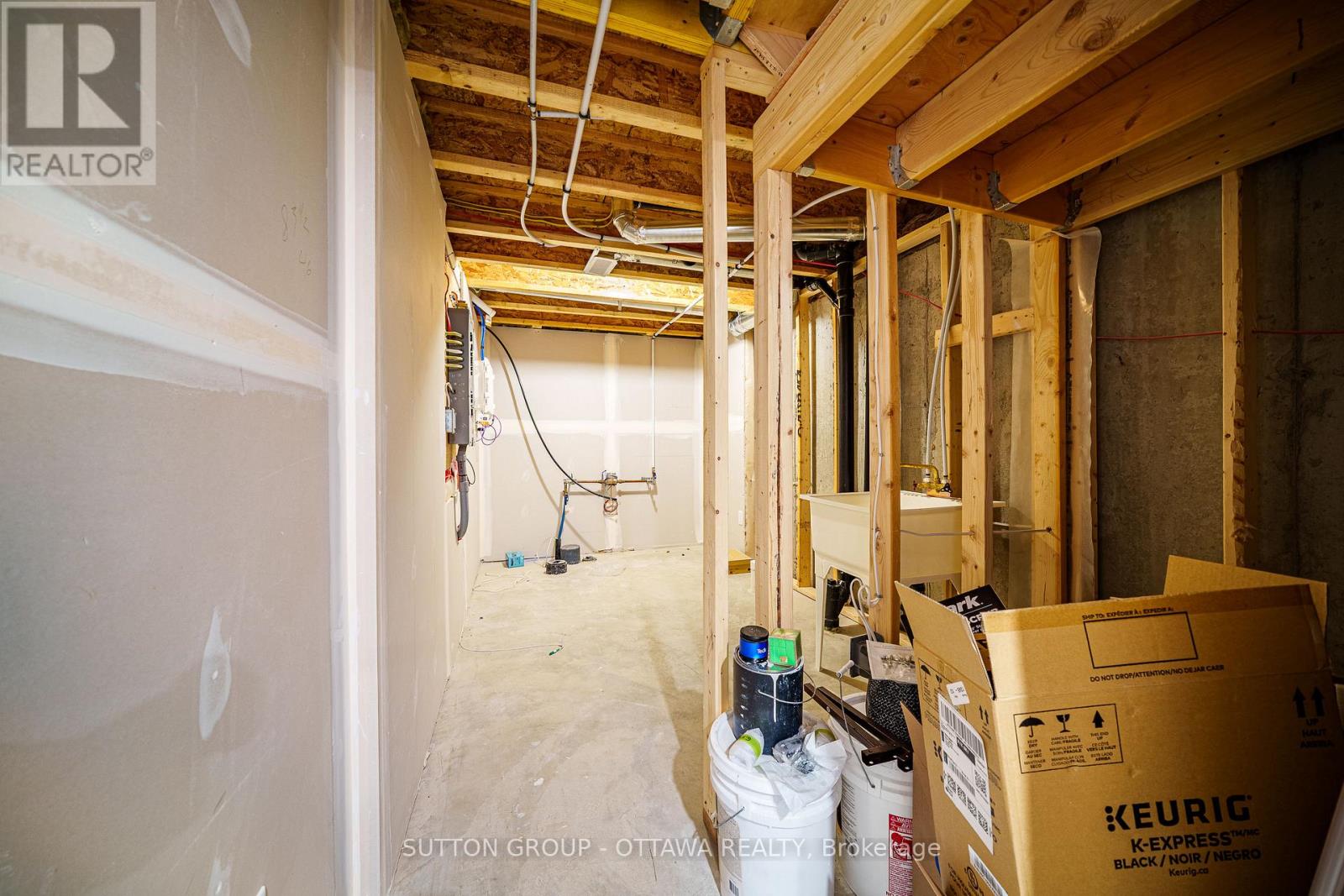 737 Acai Way, Ottawa, Ontario  K1X 0K1 - Photo 34 - X12407359