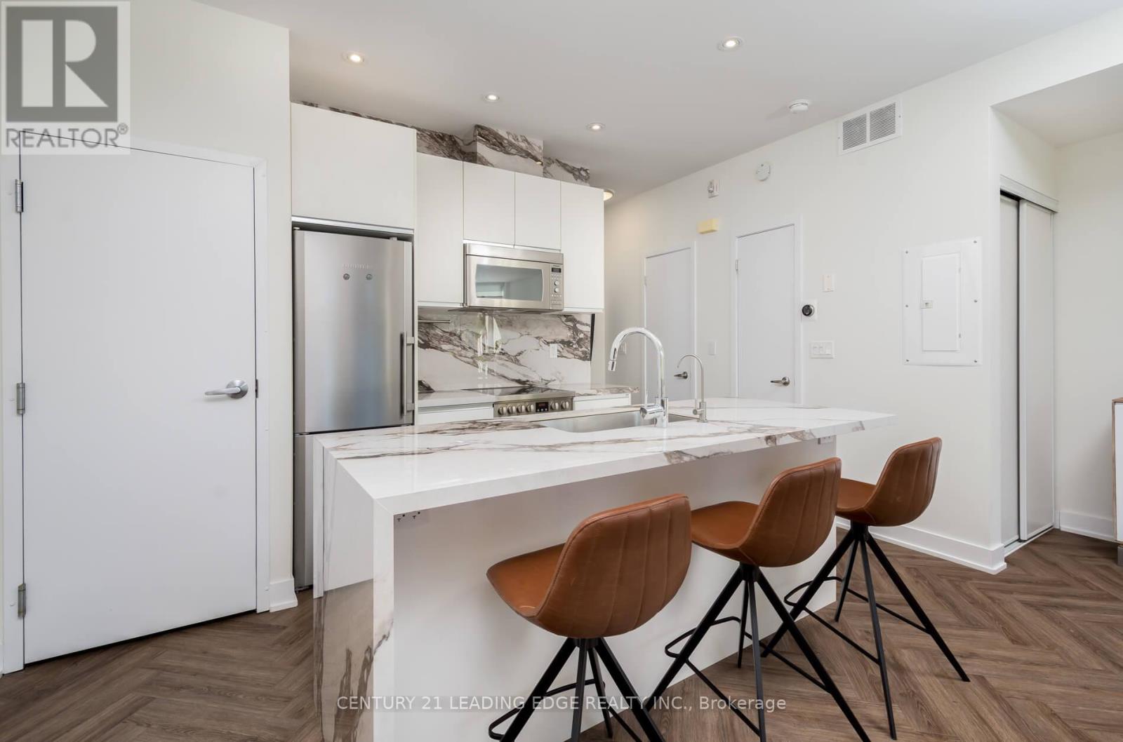 204 - 441 Jane Street, Toronto, Ontario  M6S 3Z9 - Photo 3 - W12473631
