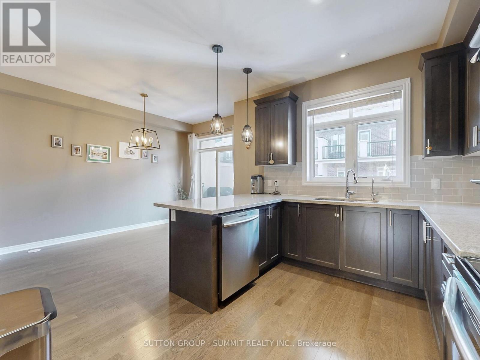 3050 Eberly Woods Drive, Oakville, Ontario  L6M 0T5 - Photo 10 - W12473634