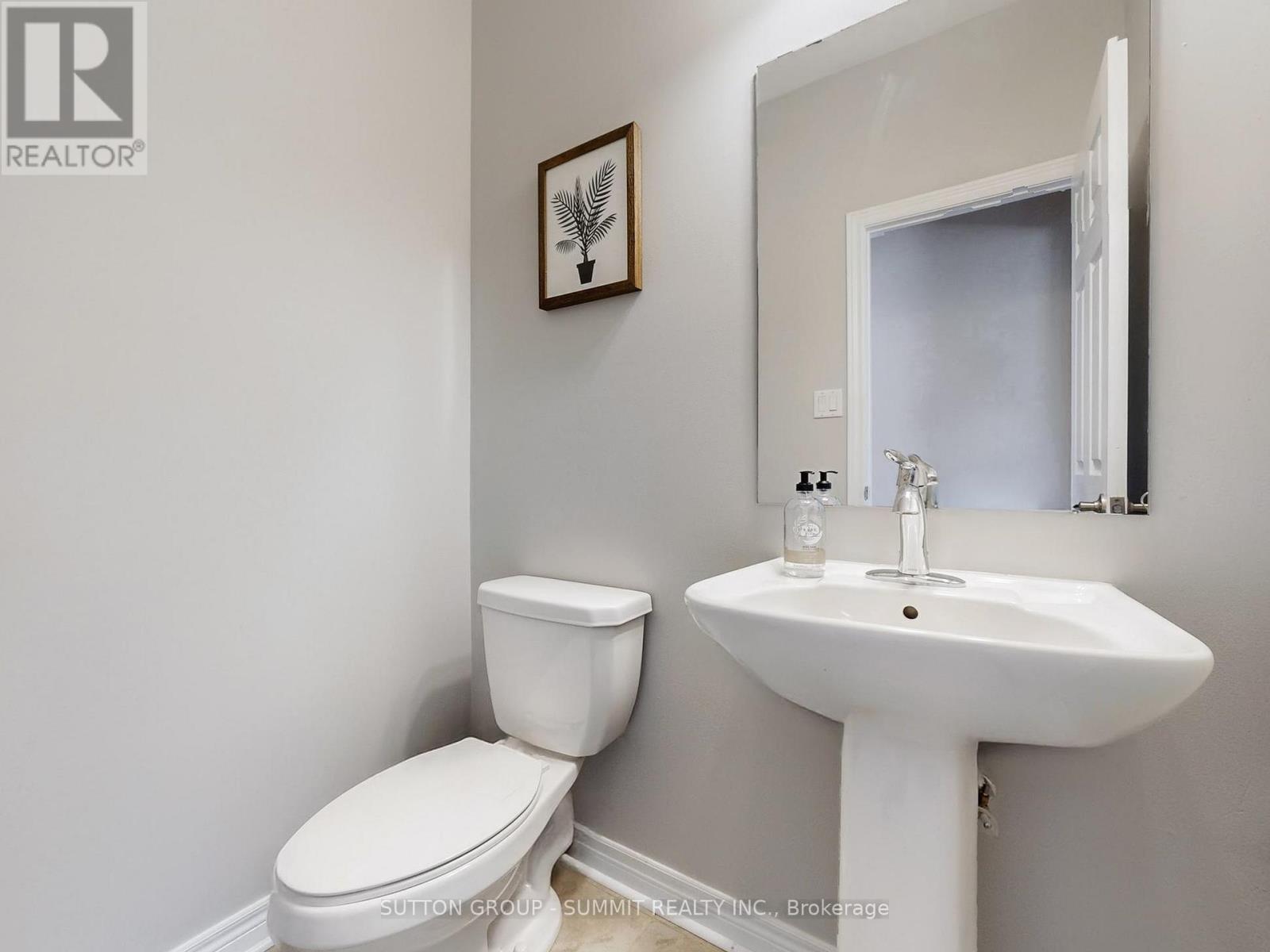 3050 Eberly Woods Drive, Oakville, Ontario  L6M 0T5 - Photo 16 - W12473634
