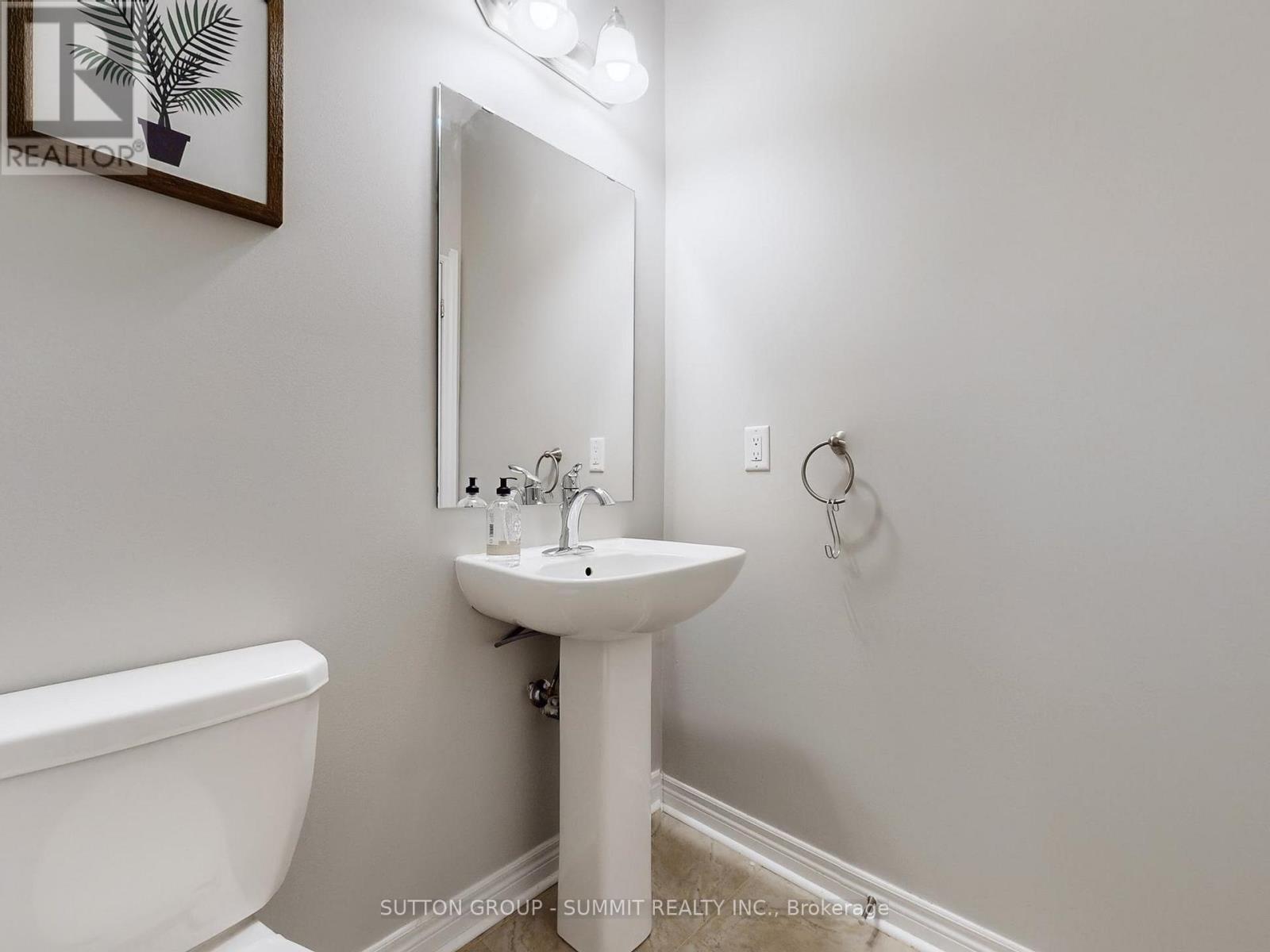 3050 Eberly Woods Drive, Oakville, Ontario  L6M 0T5 - Photo 17 - W12473634