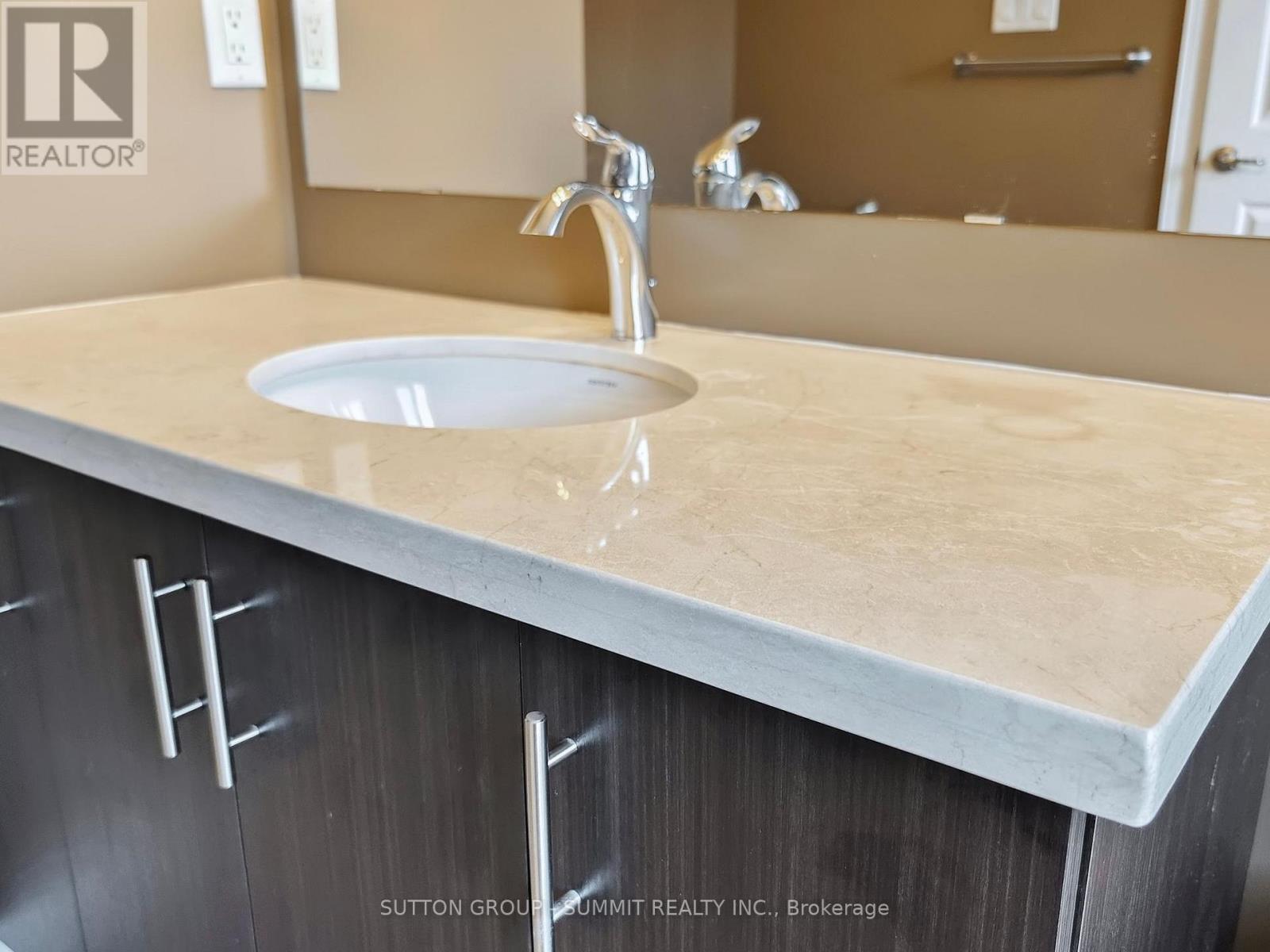 3050 Eberly Woods Drive, Oakville, Ontario  L6M 0T5 - Photo 26 - W12473634