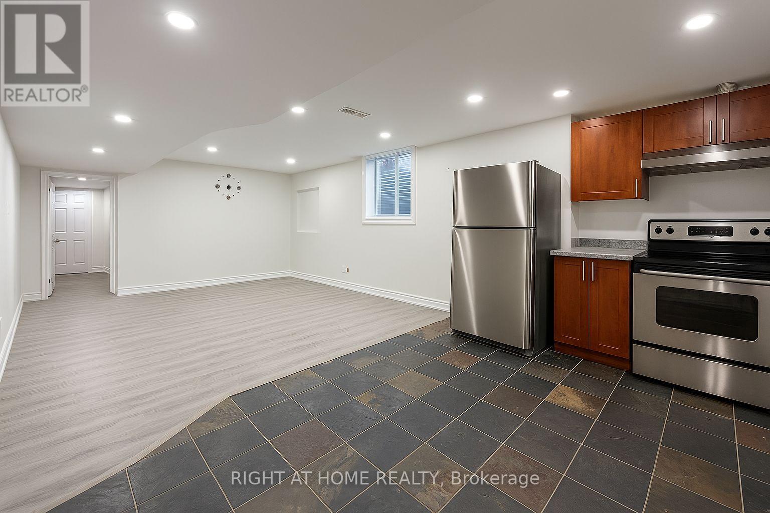 1584 Stevenson Acres, Milton, Ontario  L9T 5Z4 - Photo 3 - W12473635