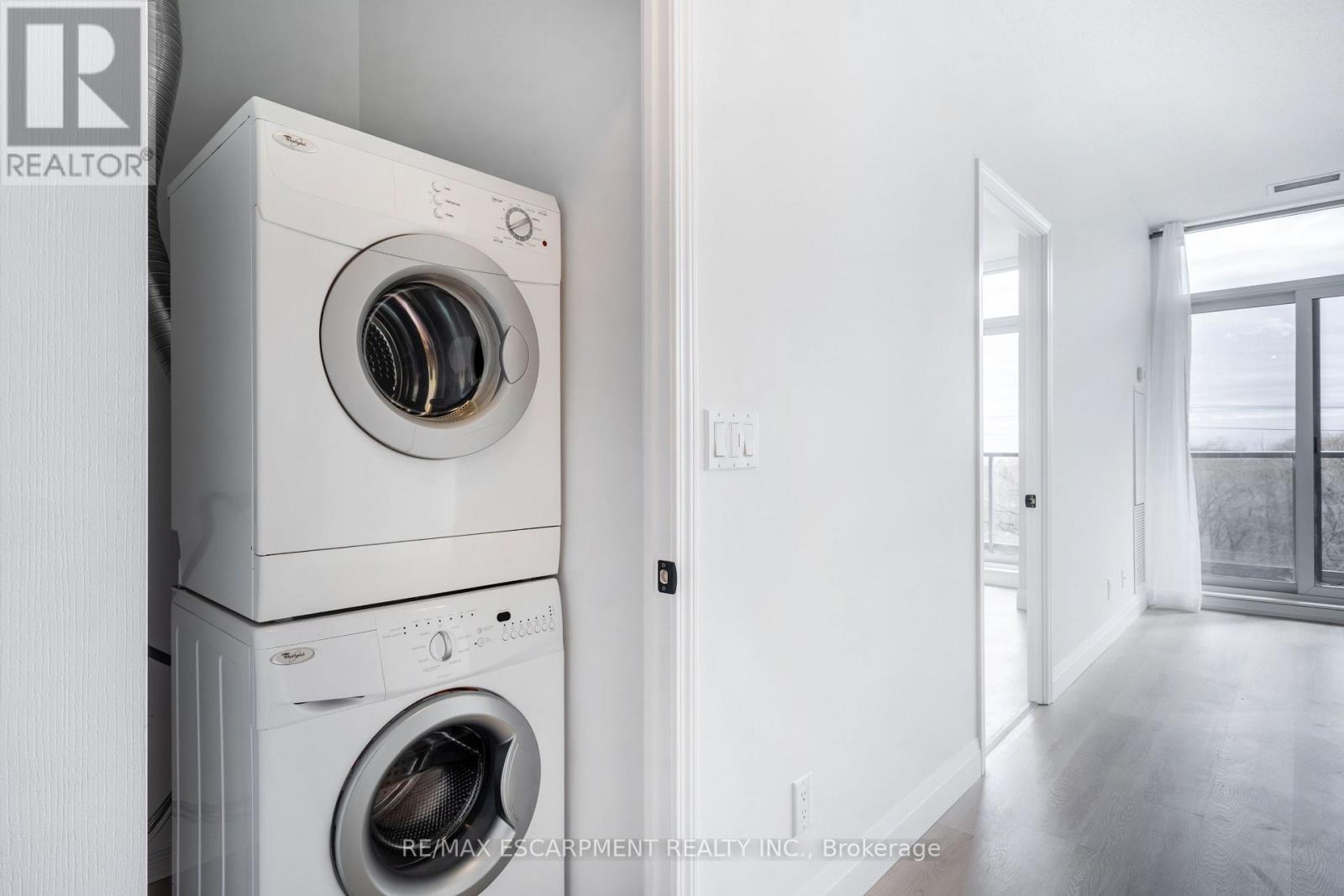 303 - 2230 Lake Shore Boulevard W, Toronto, Ontario  M8V 0B2 - Photo 9 - W12473636