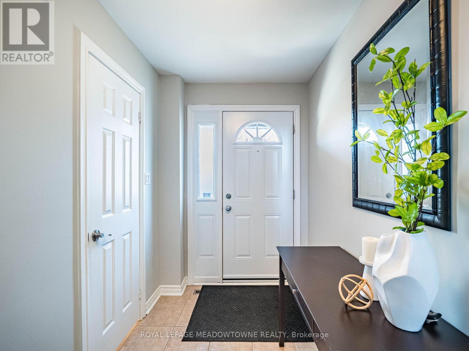 75 - 6780 Formentera Avenue, Mississauga, Ontario  L5N 2L1 - Photo 3 - W12473637