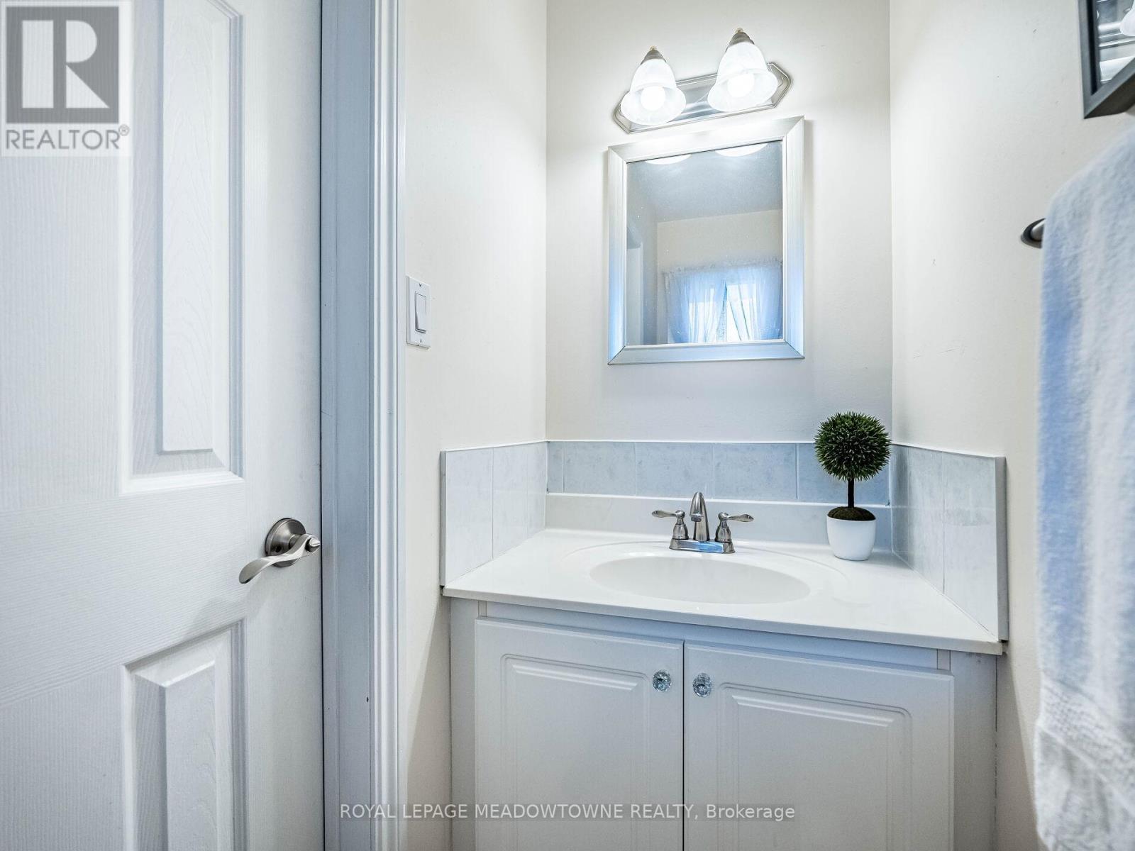 75 - 6780 Formentera Avenue, Mississauga, Ontario  L5N 2L1 - Photo 5 - W12473637