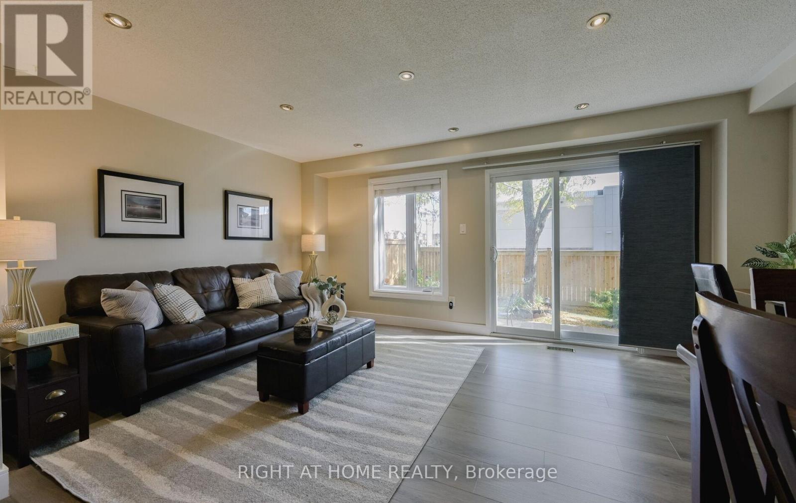 7 - 6050 Bidwell Trail, Mississauga, Ontario  L5V 1V6 - Photo 10 - W12473639
