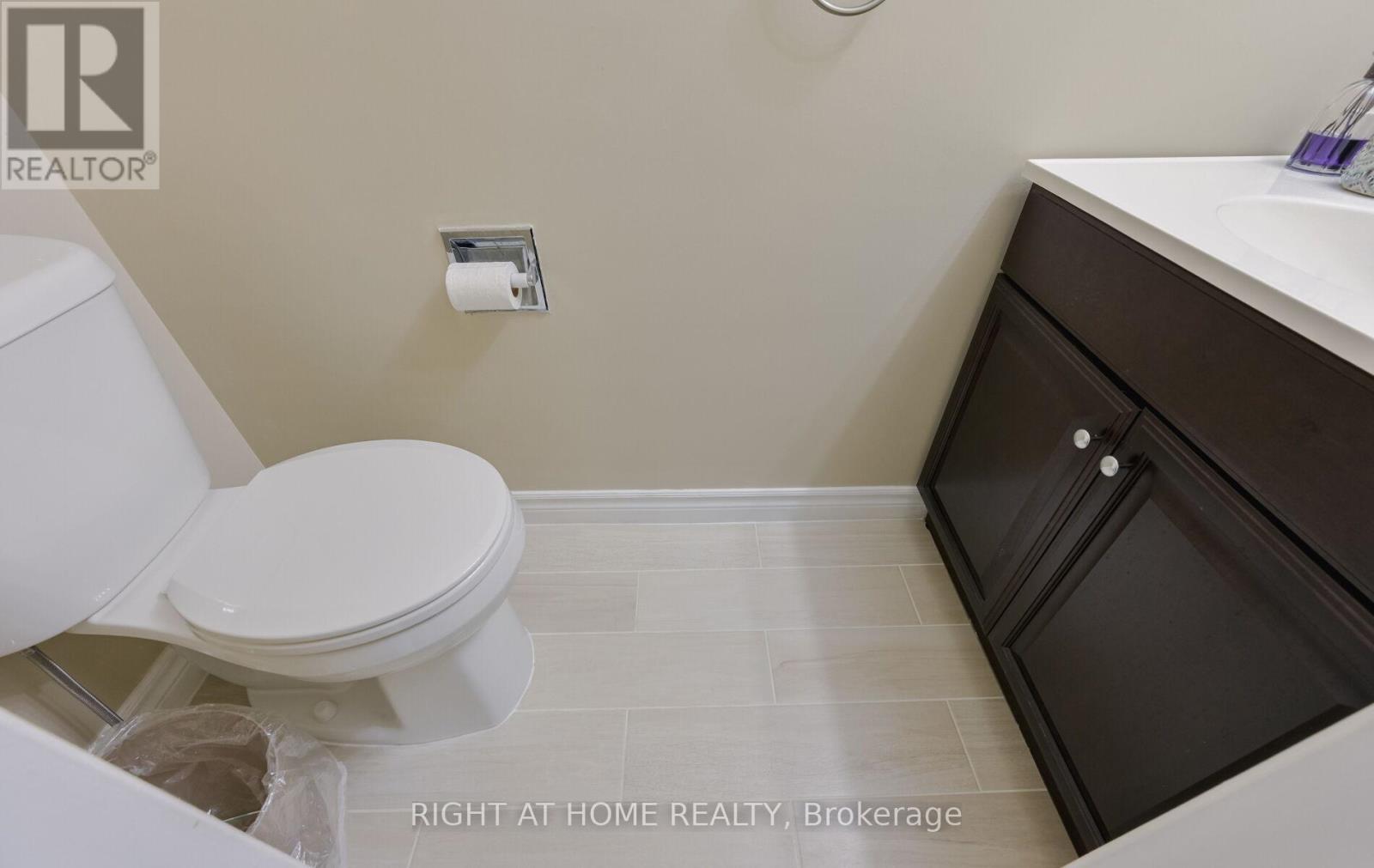 7 - 6050 Bidwell Trail, Mississauga, Ontario  L5V 1V6 - Photo 18 - W12473639