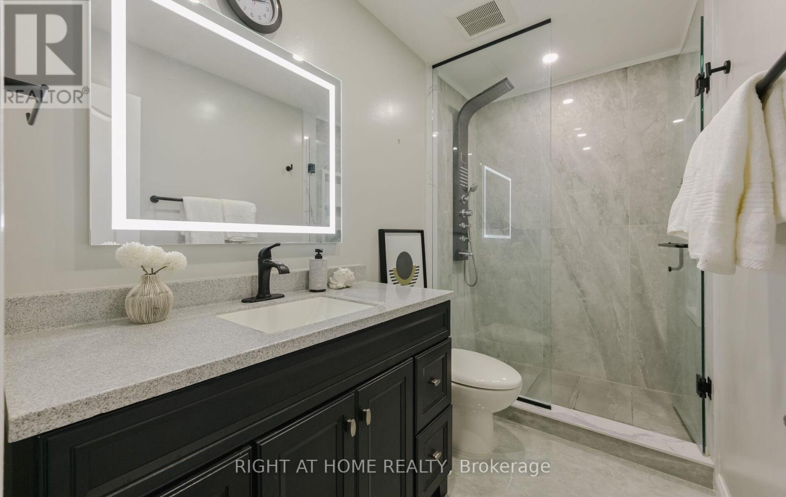 7 - 6050 Bidwell Trail, Mississauga, Ontario  L5V 1V6 - Photo 32 - W12473639