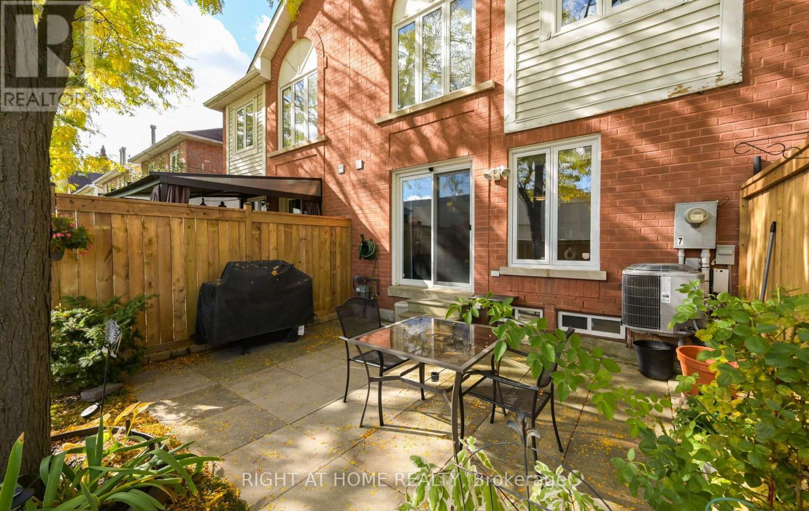 7 - 6050 Bidwell Trail, Mississauga, Ontario  L5V 1V6 - Photo 44 - W12473639