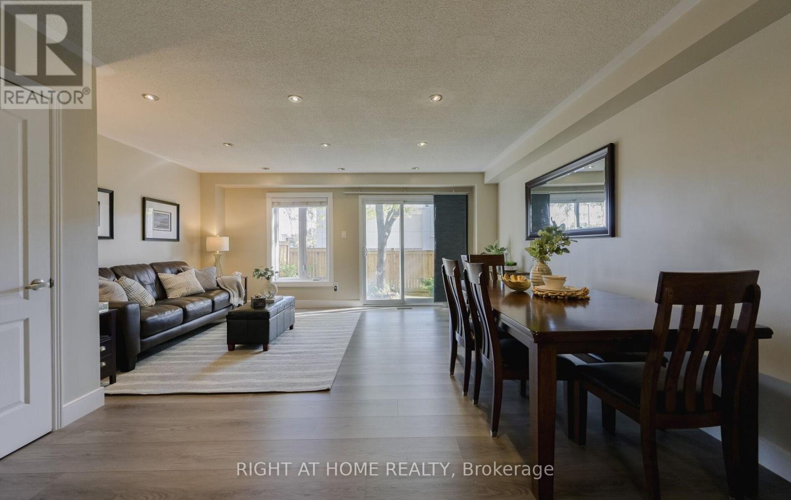 7 - 6050 Bidwell Trail, Mississauga, Ontario  L5V 1V6 - Photo 7 - W12473639