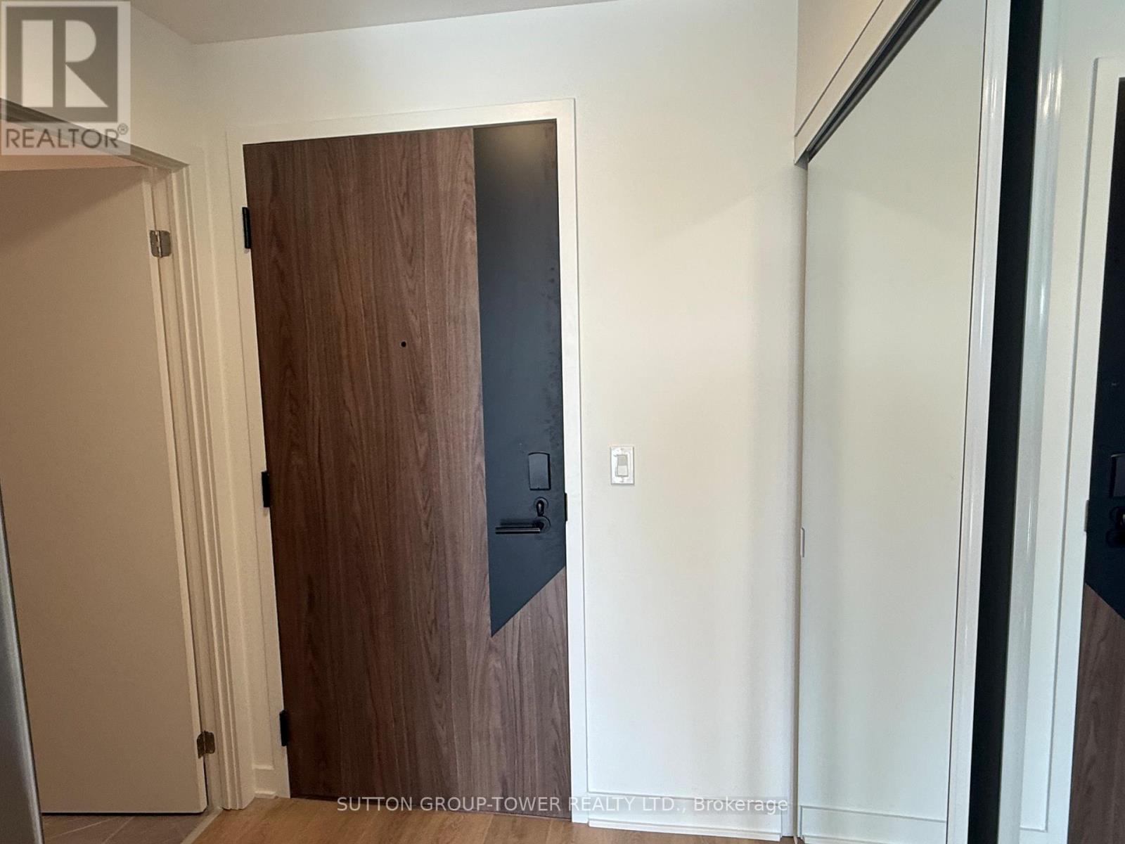 306 - 1037 The Queensway, Toronto, Ontario  M8Z 6C7 - Photo 5 - W12473642