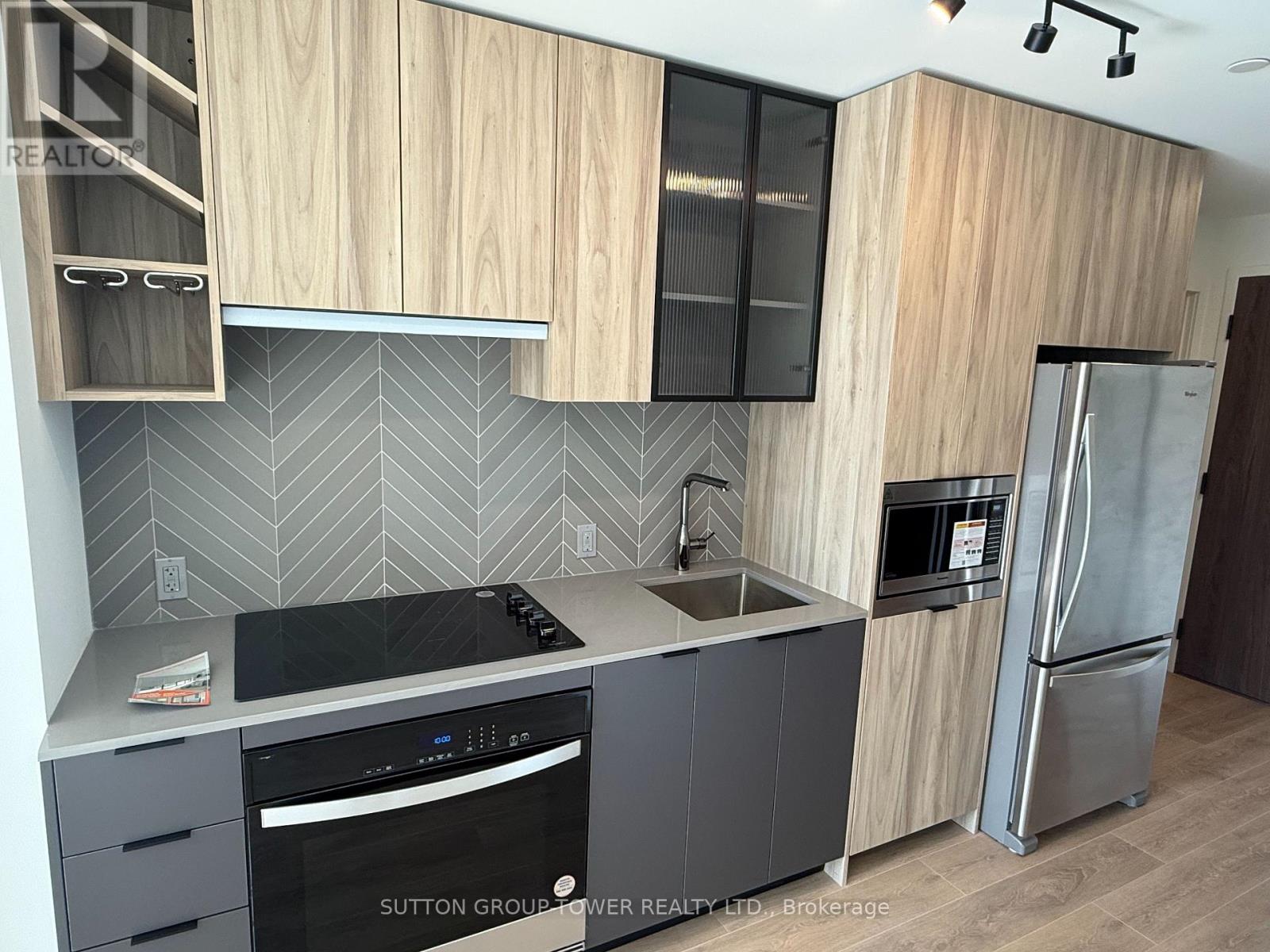 306 - 1037 The Queensway, Toronto, Ontario  M8Z 6C7 - Photo 8 - W12473642