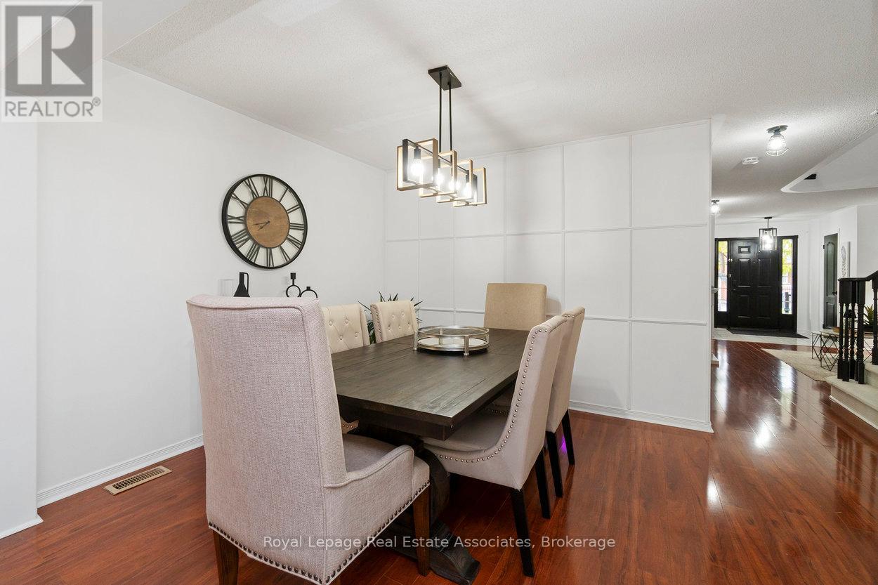 11 Redfinch Way, Brampton (Fletcher's Meadow), Ontario  L7A 2B2 - Photo 11 - W12473653