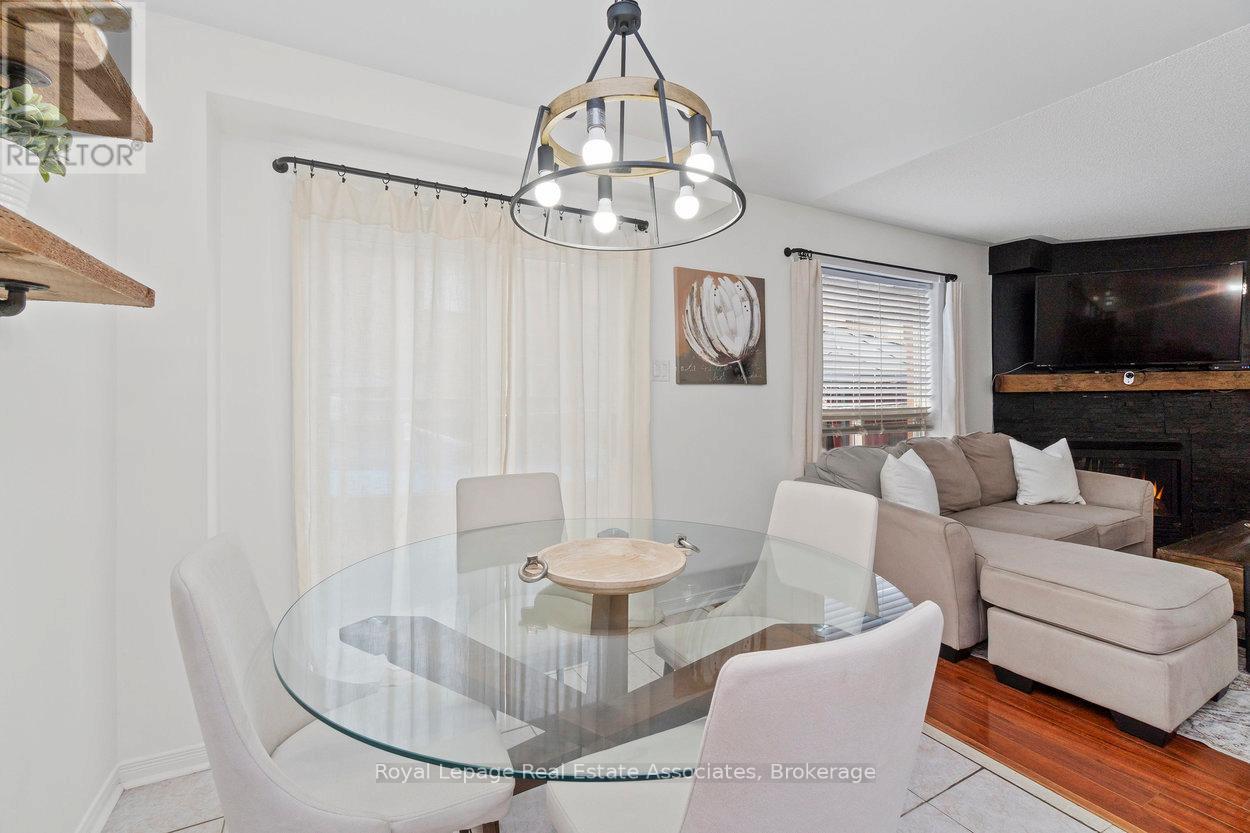 11 Redfinch Way, Brampton (Fletcher's Meadow), Ontario  L7A 2B2 - Photo 18 - W12473653