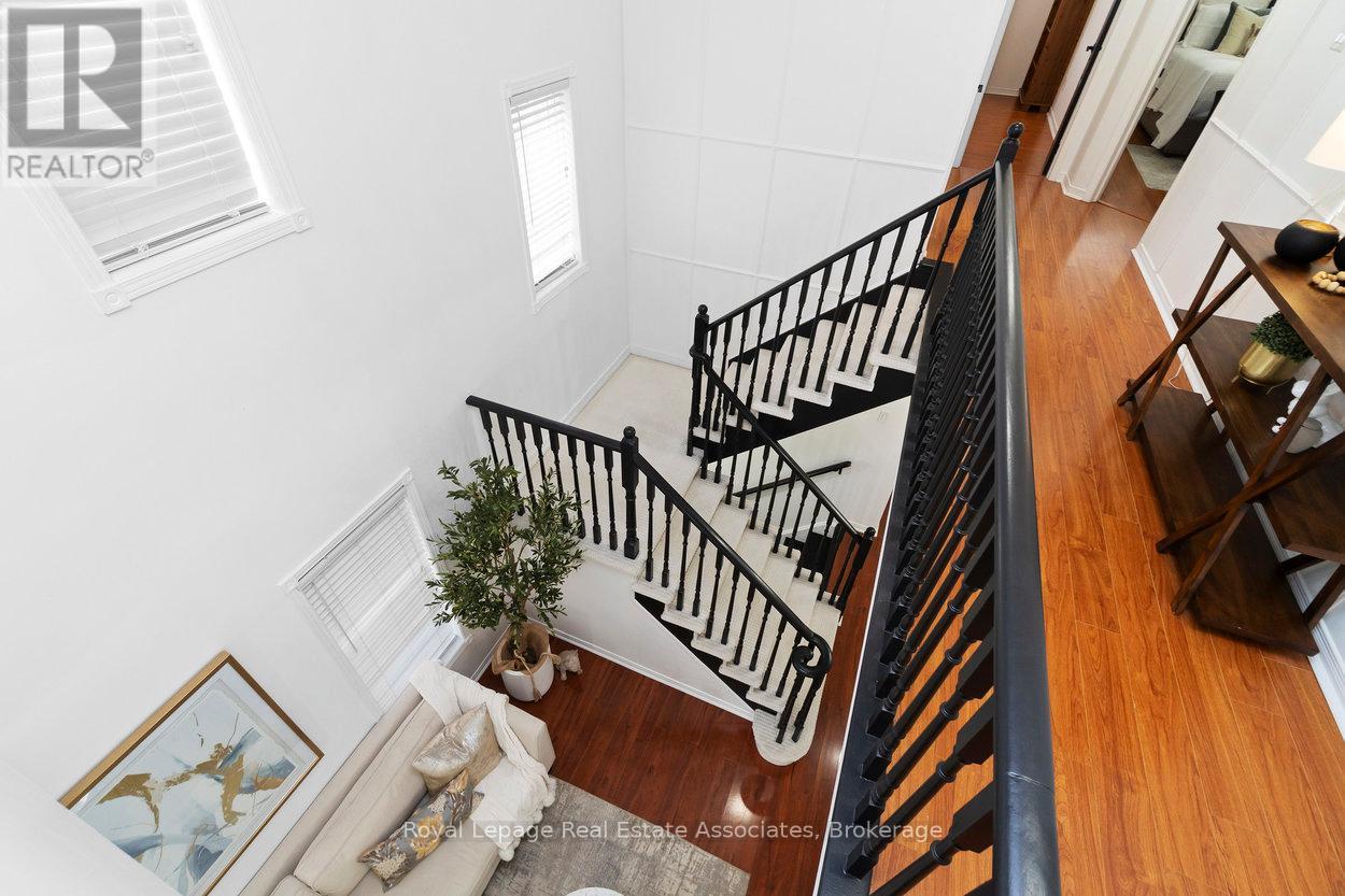 11 Redfinch Way, Brampton (Fletcher's Meadow), Ontario  L7A 2B2 - Photo 25 - W12473653