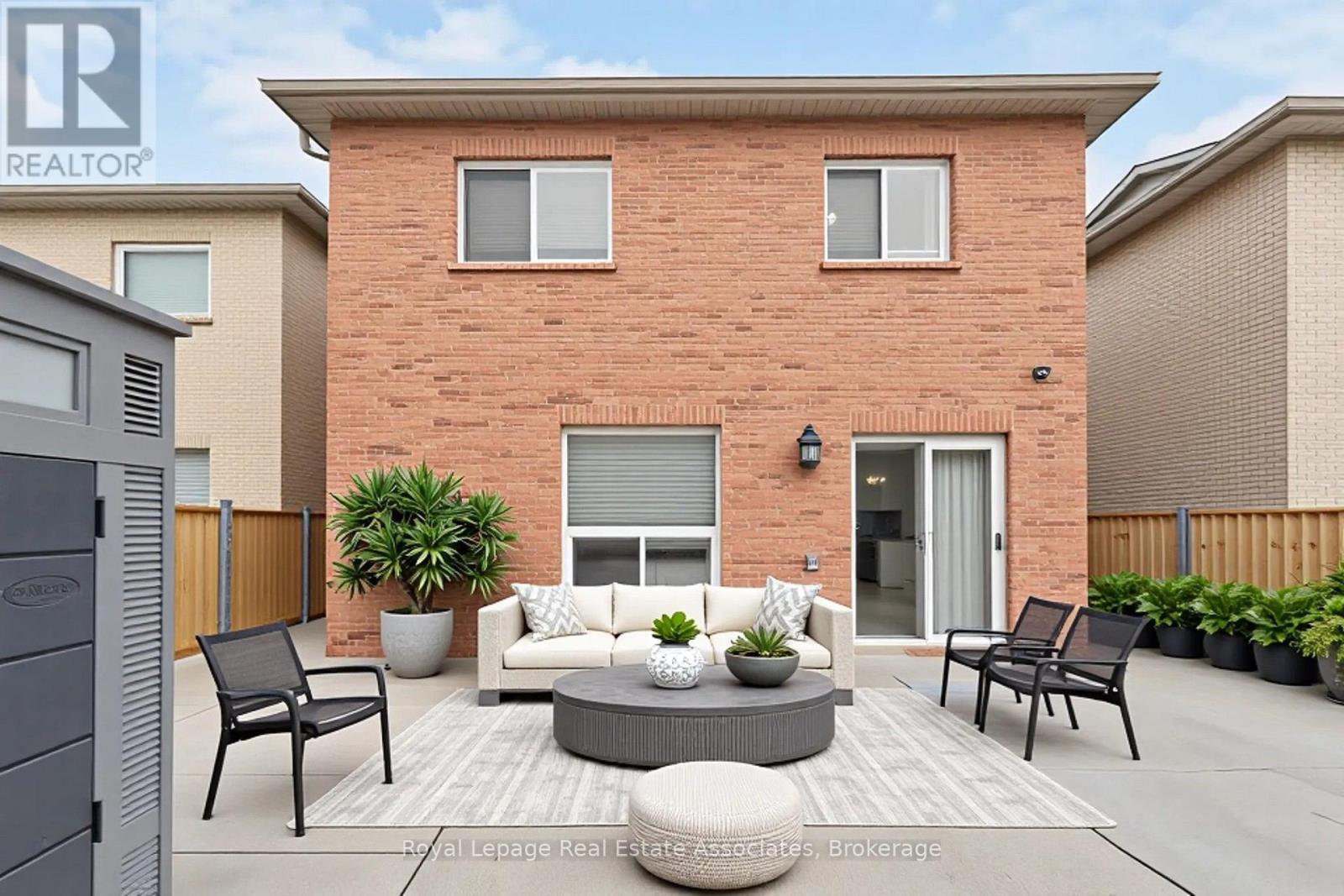 11 Redfinch Way, Brampton (Fletcher's Meadow), Ontario  L7A 2B2 - Photo 47 - W12473653