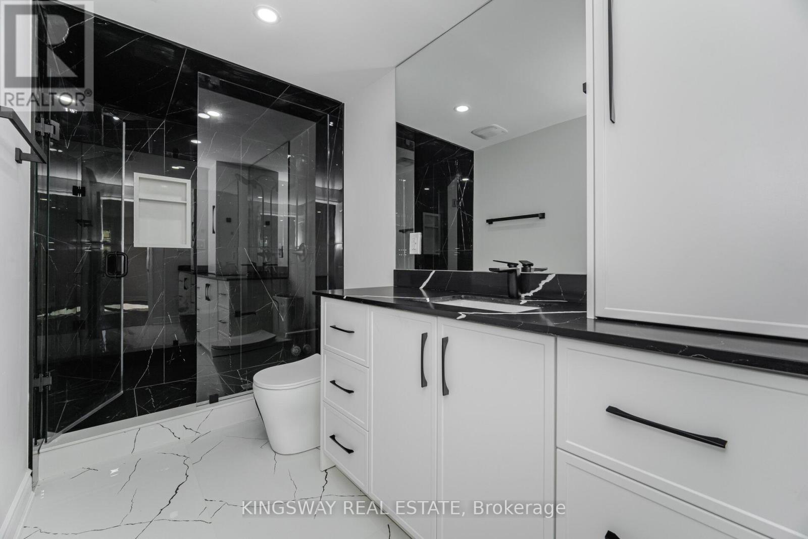 1008 Ceremonial Drive, Mississauga, Ontario  L5R 2Z7 - Photo 31 - W12473695