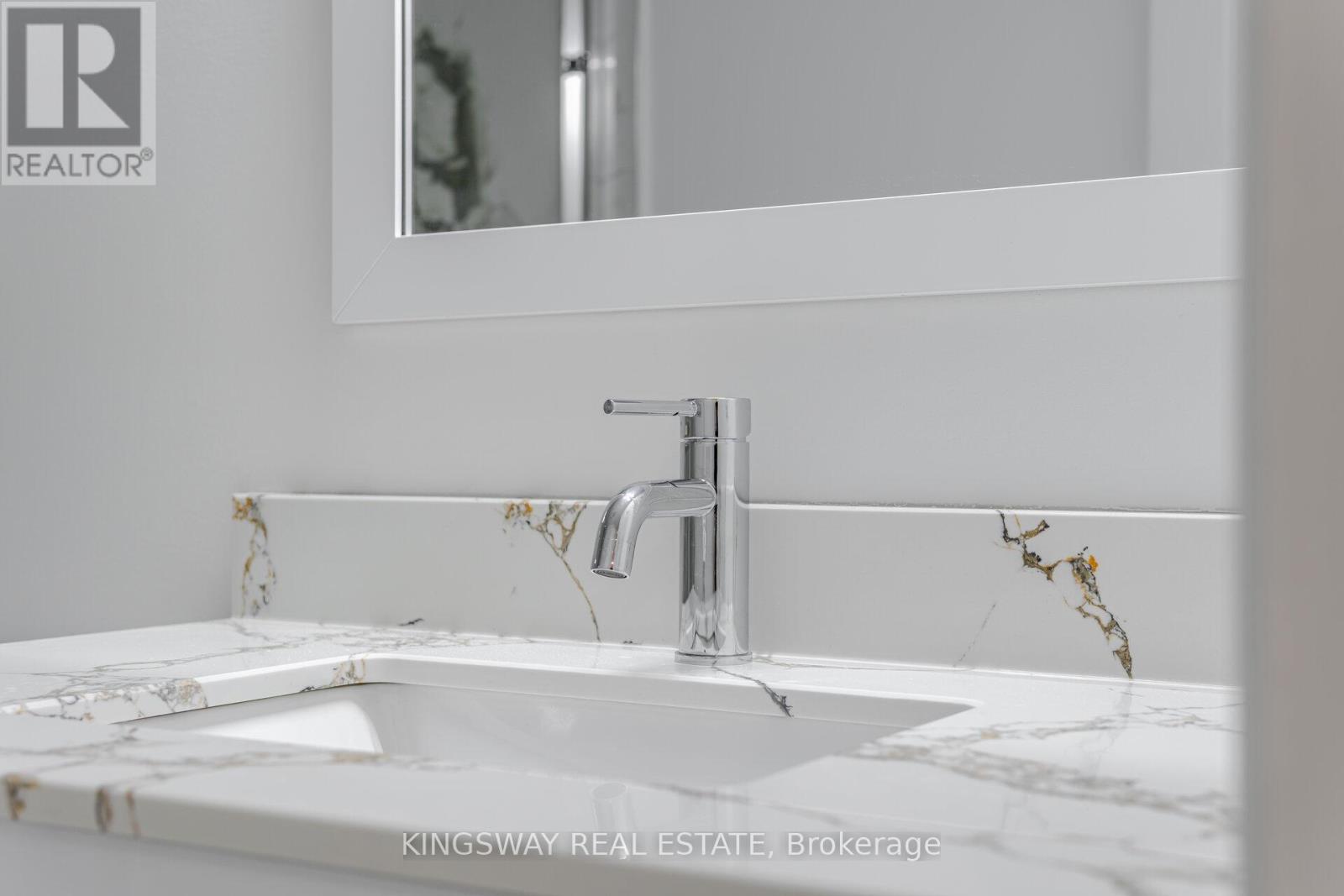 1008 Ceremonial Drive, Mississauga, Ontario  L5R 2Z7 - Photo 45 - W12473695