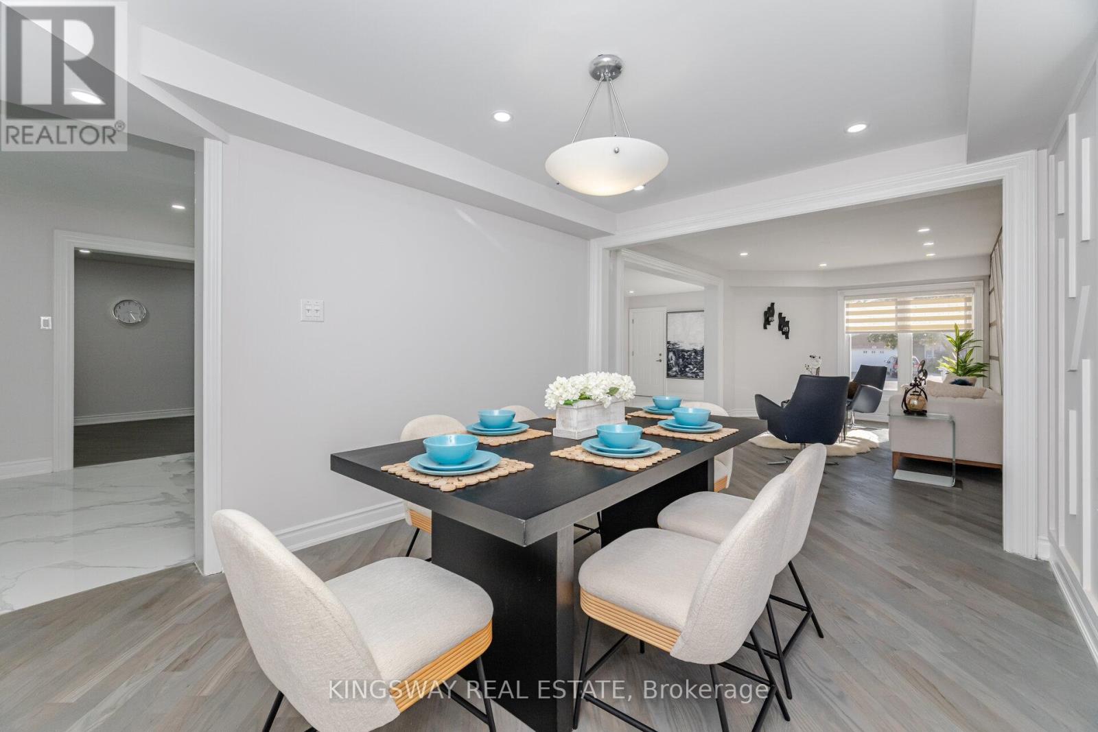 1008 Ceremonial Drive, Mississauga, Ontario  L5R 2Z7 - Photo 8 - W12473695
