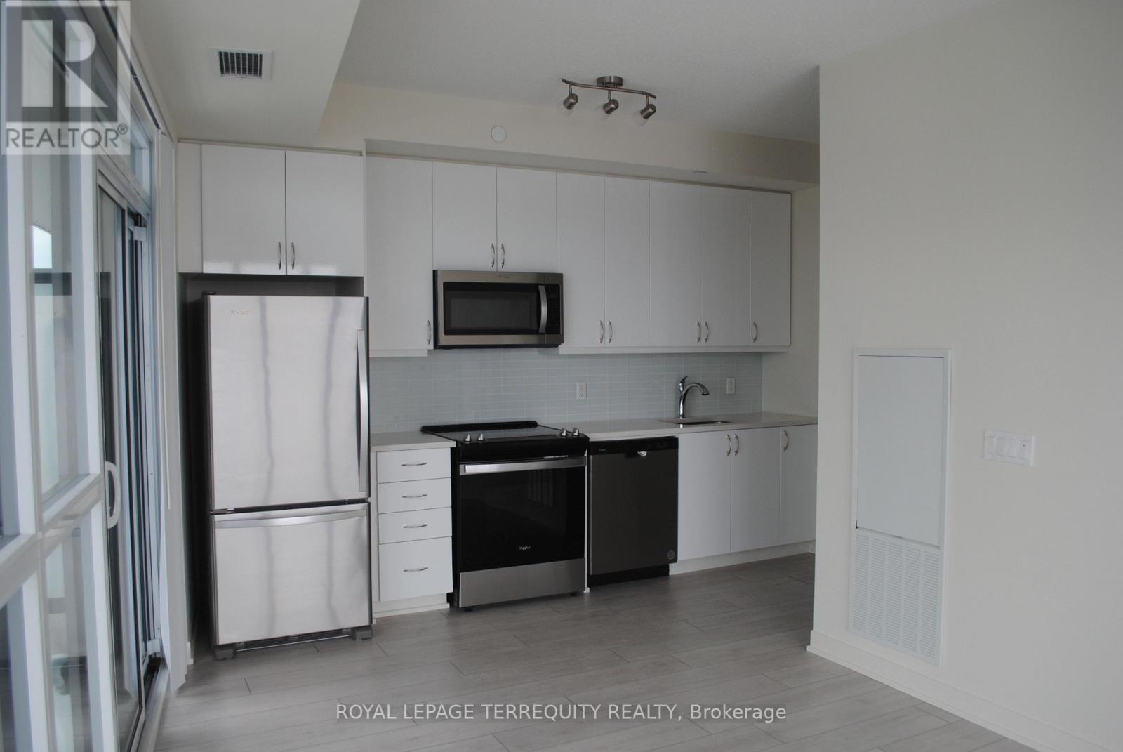 1011 - 38 Annie Craig Drive, Toronto, Ontario  M8V 0G9 - Photo 10 - W12473703
