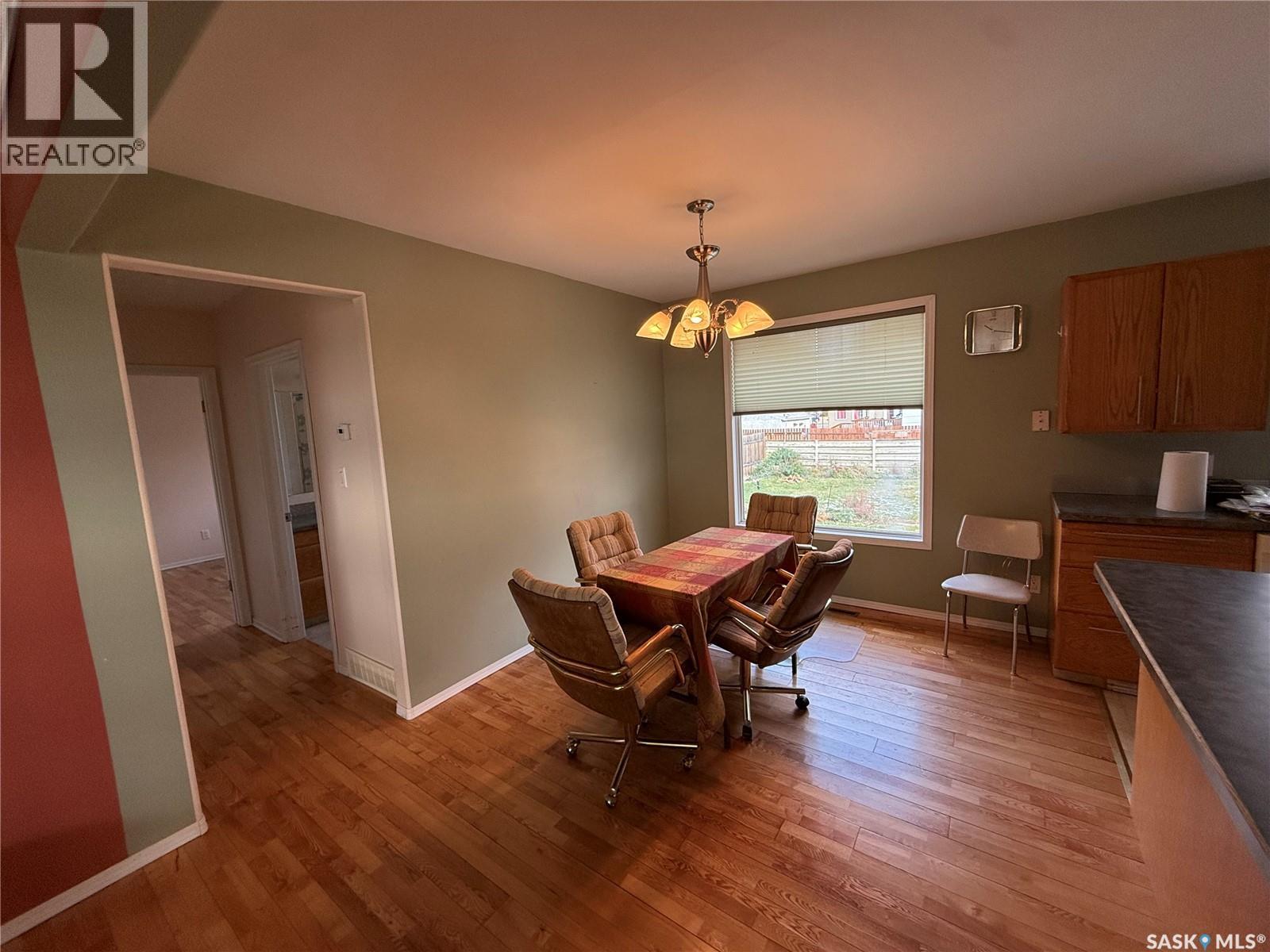 507 7th Avenue E, Assiniboia, Saskatchewan  S0H 0B0 - Photo 5 - SK021201