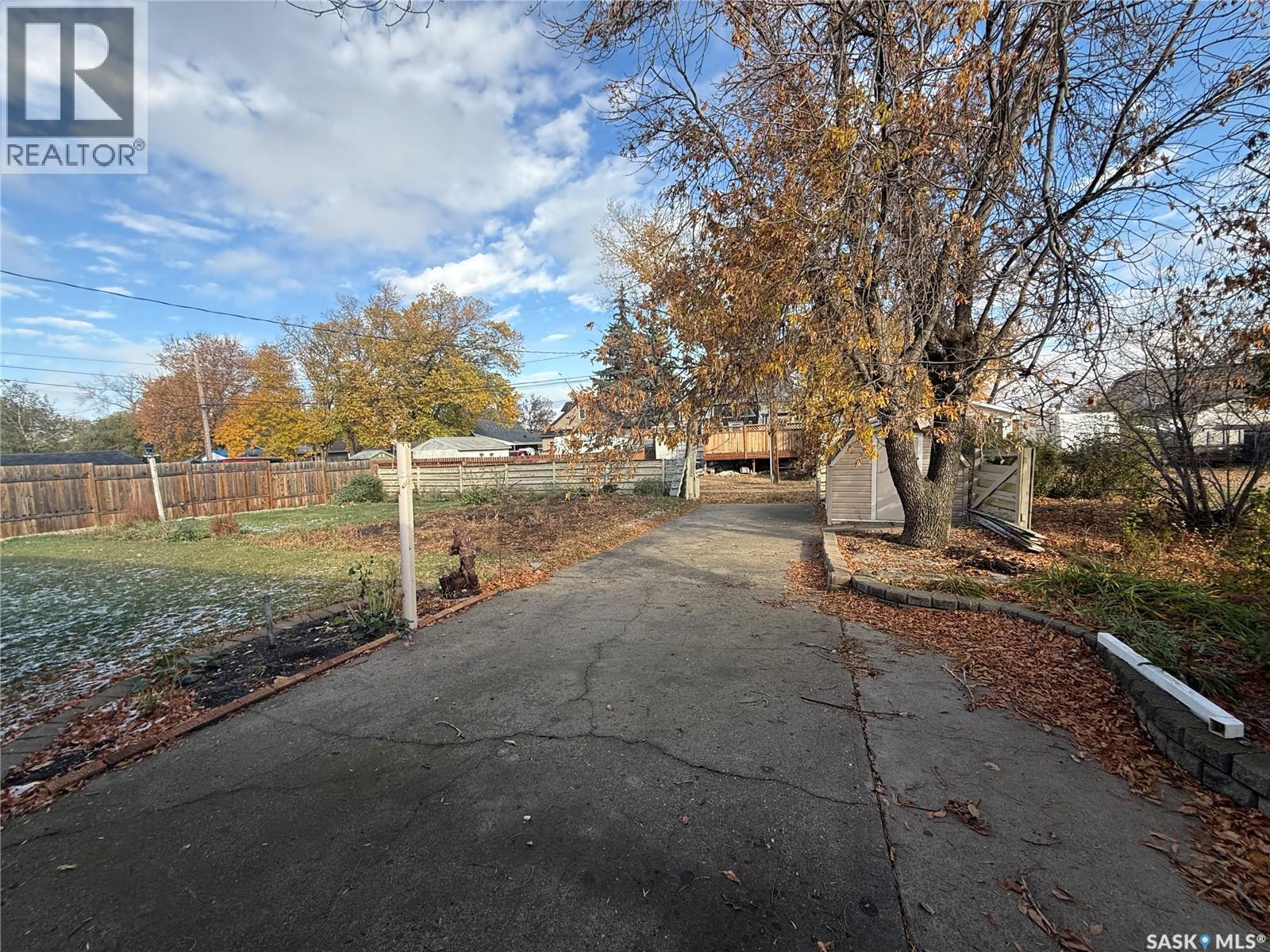 507 7th Avenue E, Assiniboia, Saskatchewan  S0H 0B0 - Photo 30 - SK021201