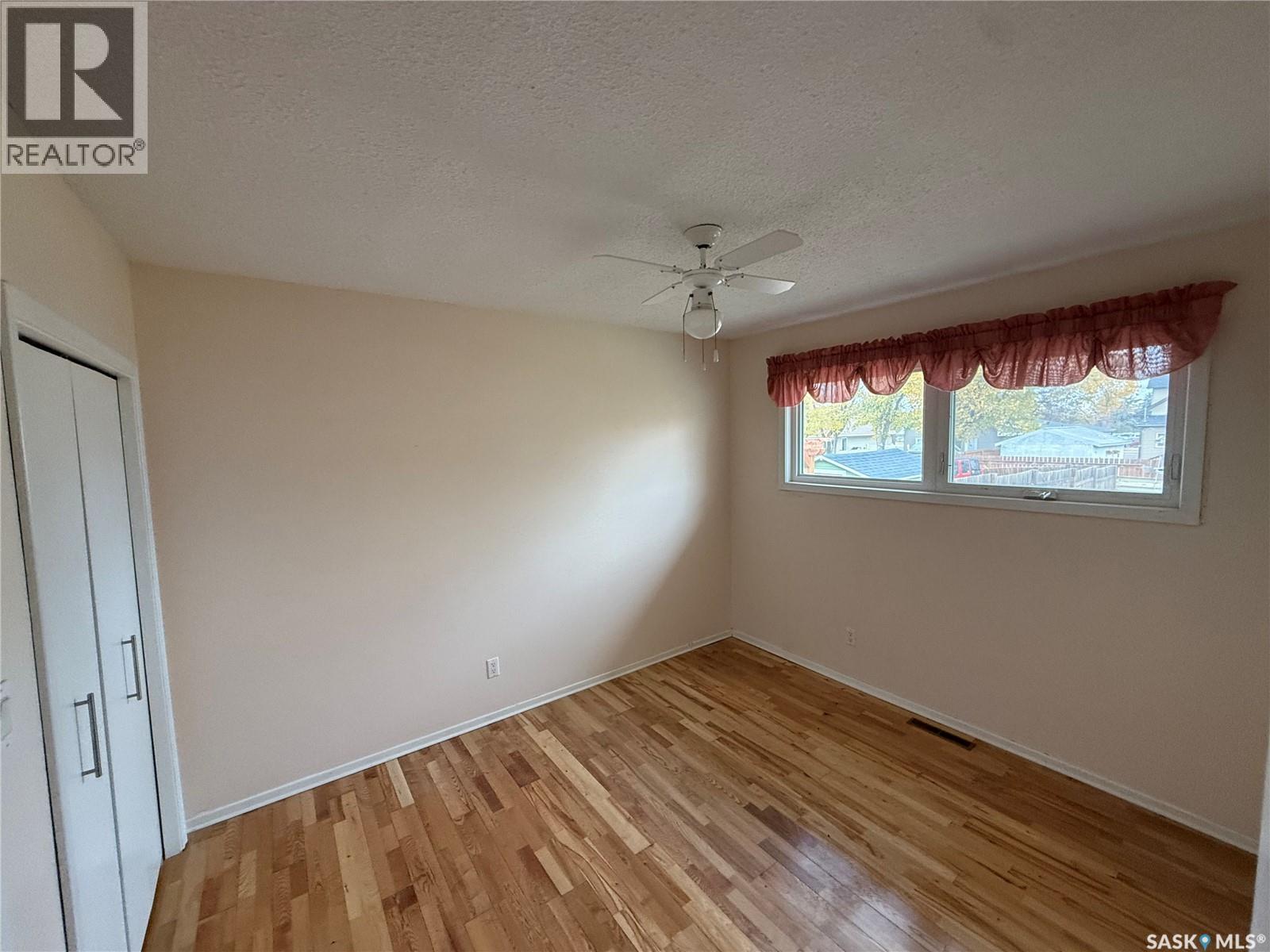 507 7th Avenue E, Assiniboia, Saskatchewan  S0H 0B0 - Photo 8 - SK021201