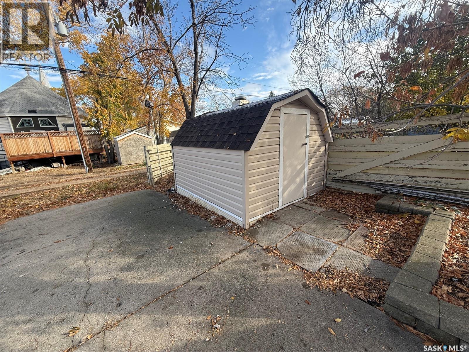 507 7th Avenue E, Assiniboia, Saskatchewan  S0H 0B0 - Photo 34 - SK021201