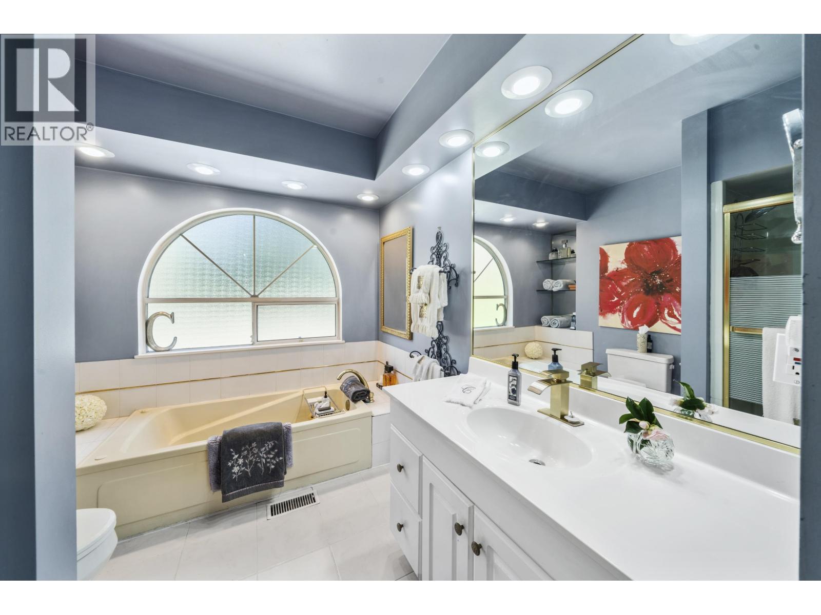 605 Victor Street, Coquitlam, British Columbia  V3J 3V4 - Photo 11 - R3048340