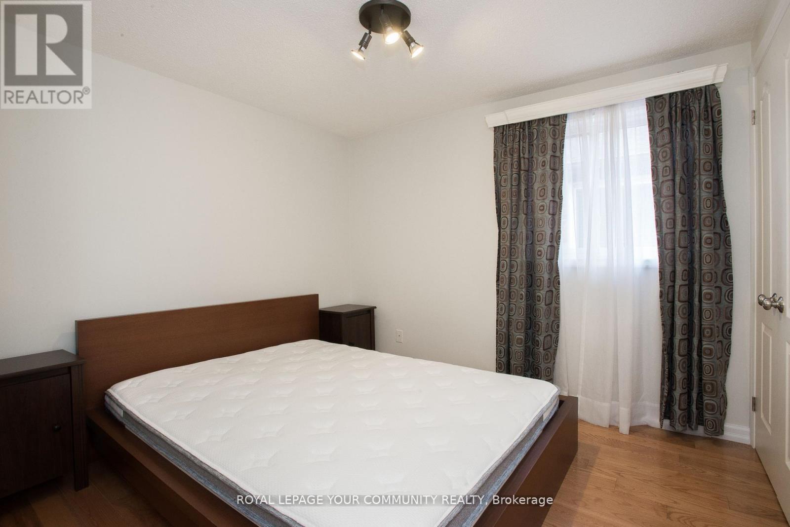 90 Carnival Court, Toronto, Ontario  M2R 3T8 - Photo 11 - C12473743