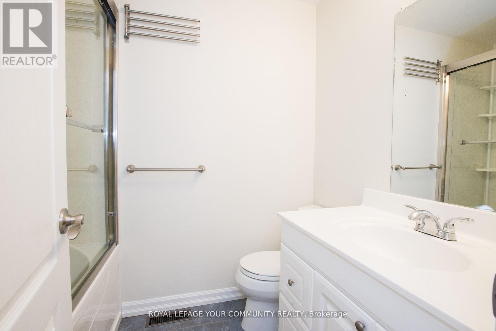 90 Carnival Court, Toronto, Ontario  M2R 3T8 - Photo 13 - C12473743