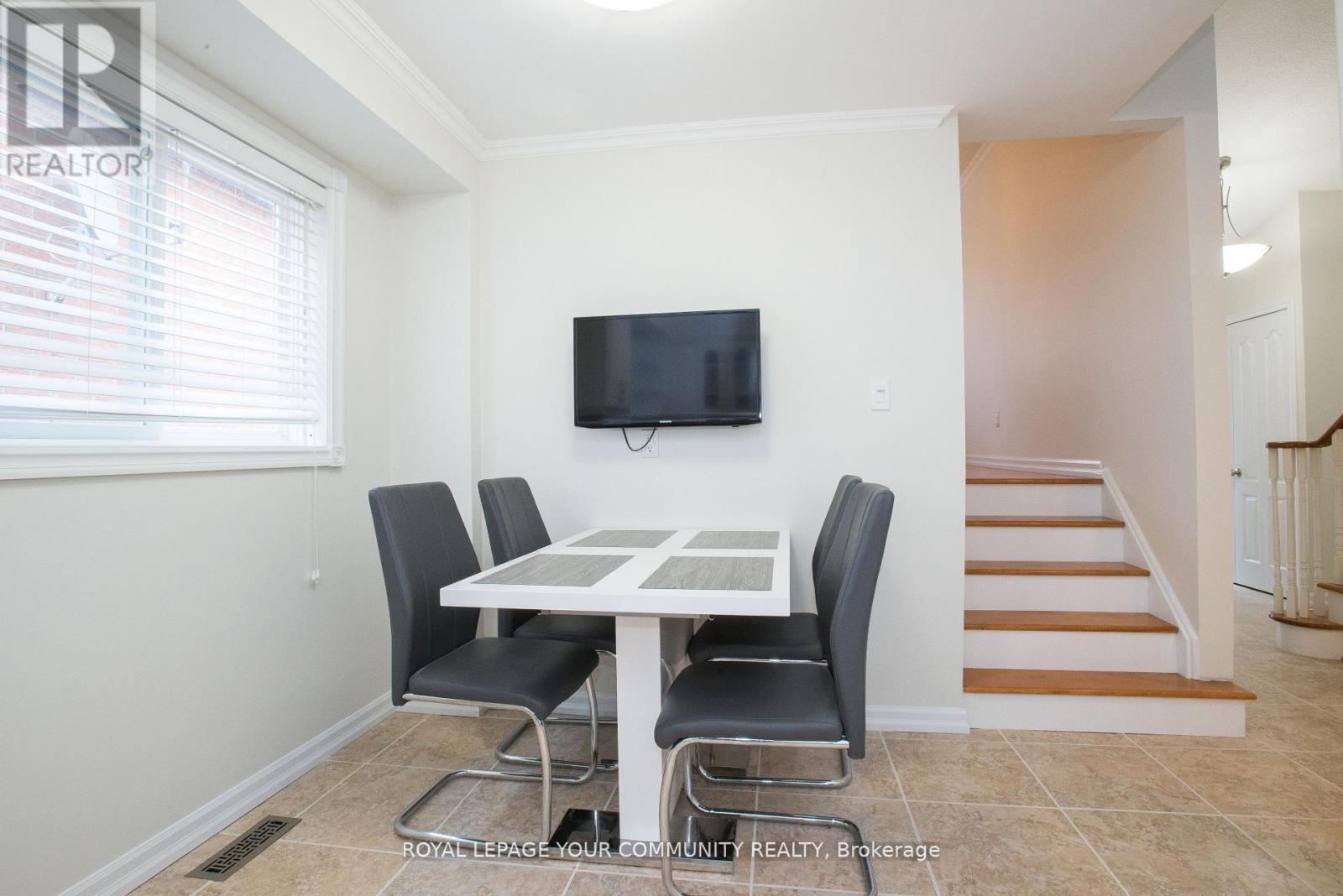 90 Carnival Court, Toronto, Ontario  M2R 3T8 - Photo 5 - C12473743