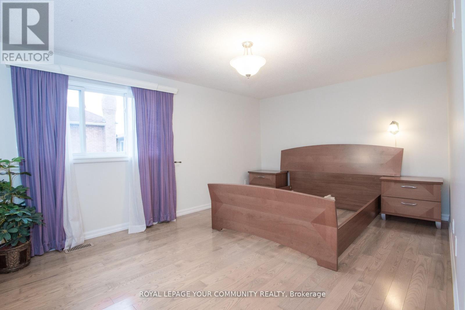 90 Carnival Court, Toronto, Ontario  M2R 3T8 - Photo 8 - C12473743