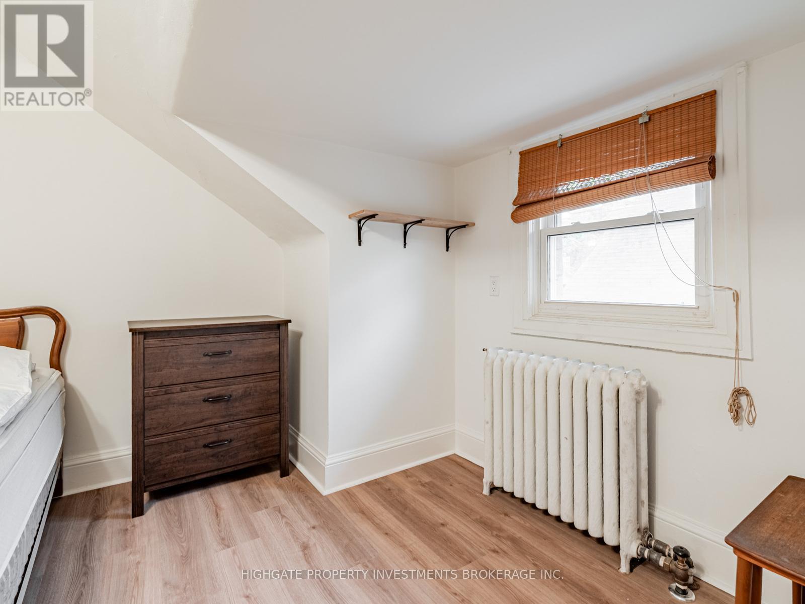 3rd Flr - 351 Palmerston Boulevard, Toronto, Ontario  M6G 2N5 - Photo 18 - C12473748