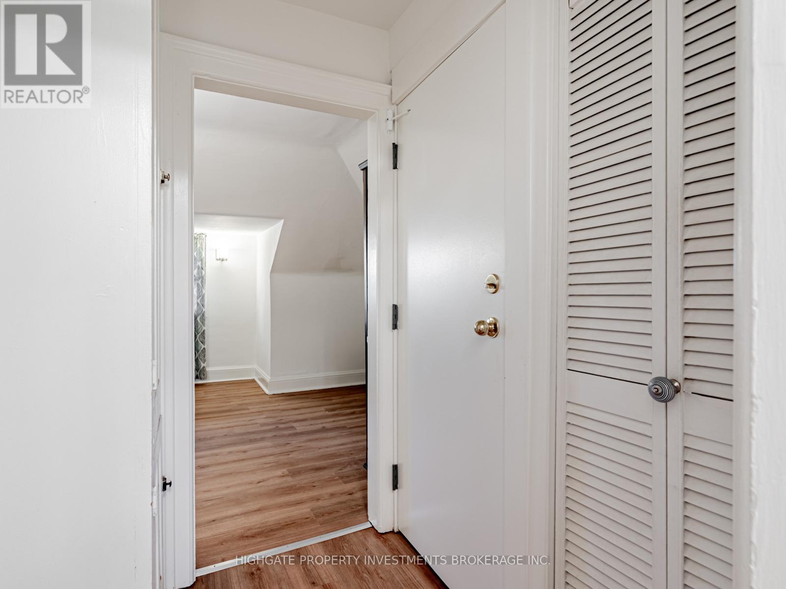 3rd Flr - 351 Palmerston Boulevard, Toronto, Ontario  M6G 2N5 - Photo 2 - C12473748