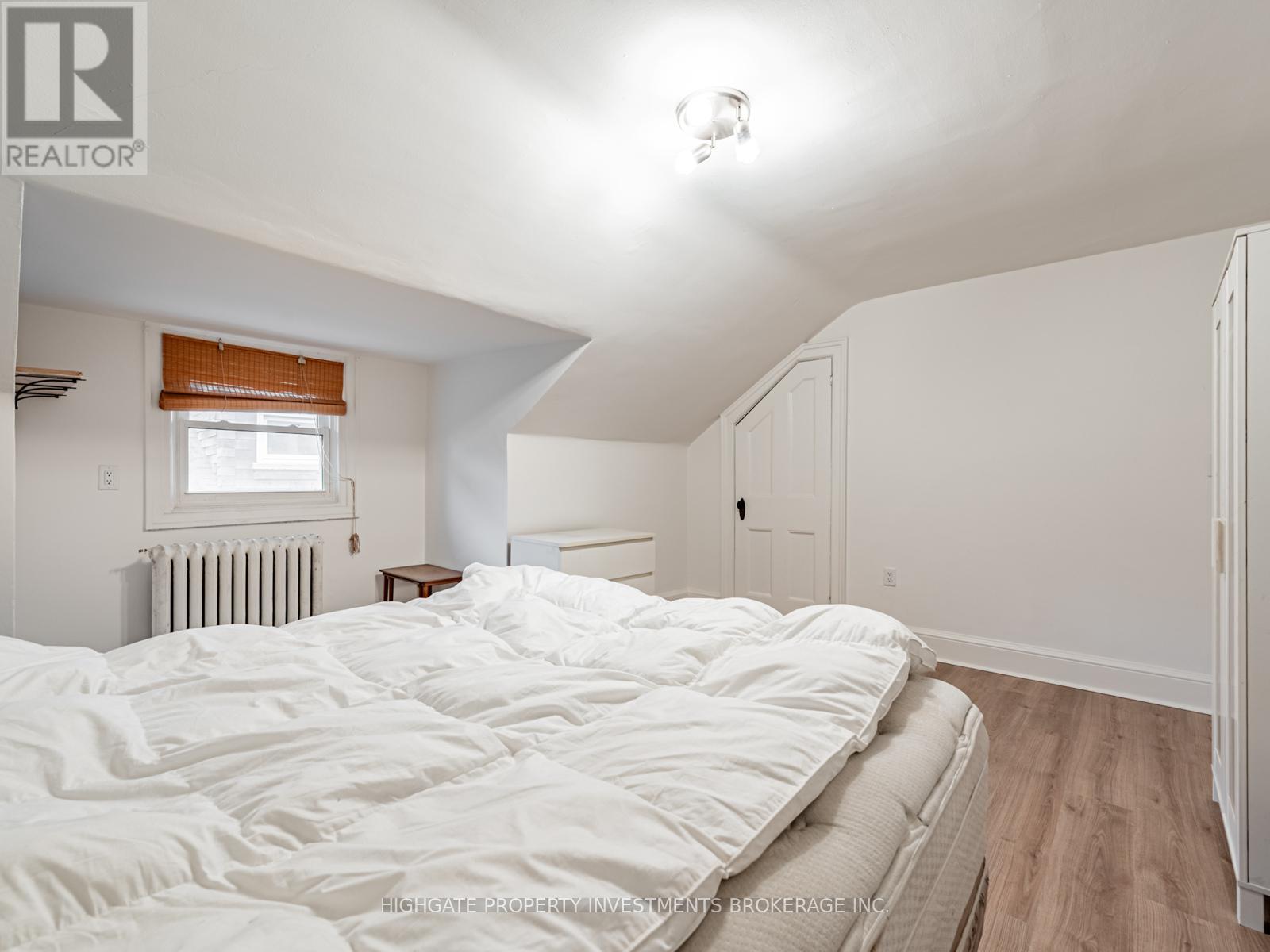 3rd Flr - 351 Palmerston Boulevard, Toronto, Ontario  M6G 2N5 - Photo 20 - C12473748