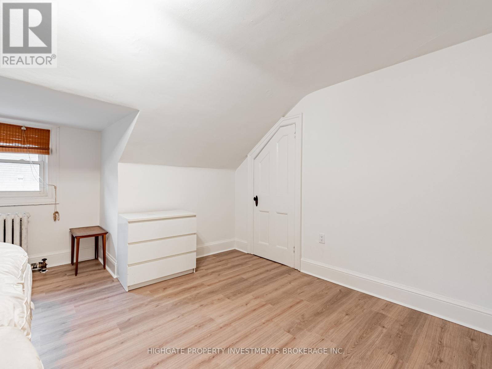 3rd Flr - 351 Palmerston Boulevard, Toronto, Ontario  M6G 2N5 - Photo 21 - C12473748