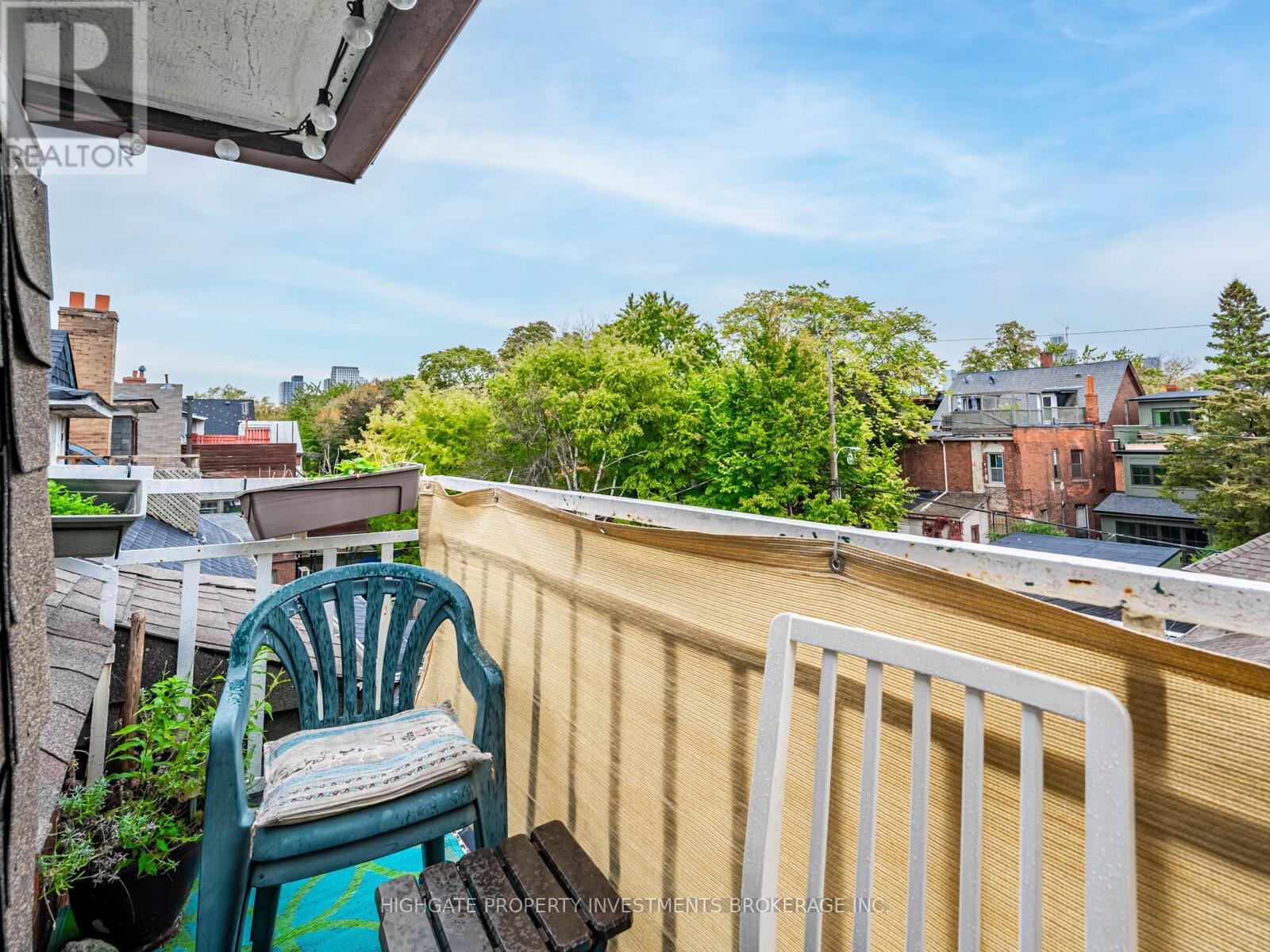 3rd Flr - 351 Palmerston Boulevard, Toronto, Ontario  M6G 2N5 - Photo 23 - C12473748